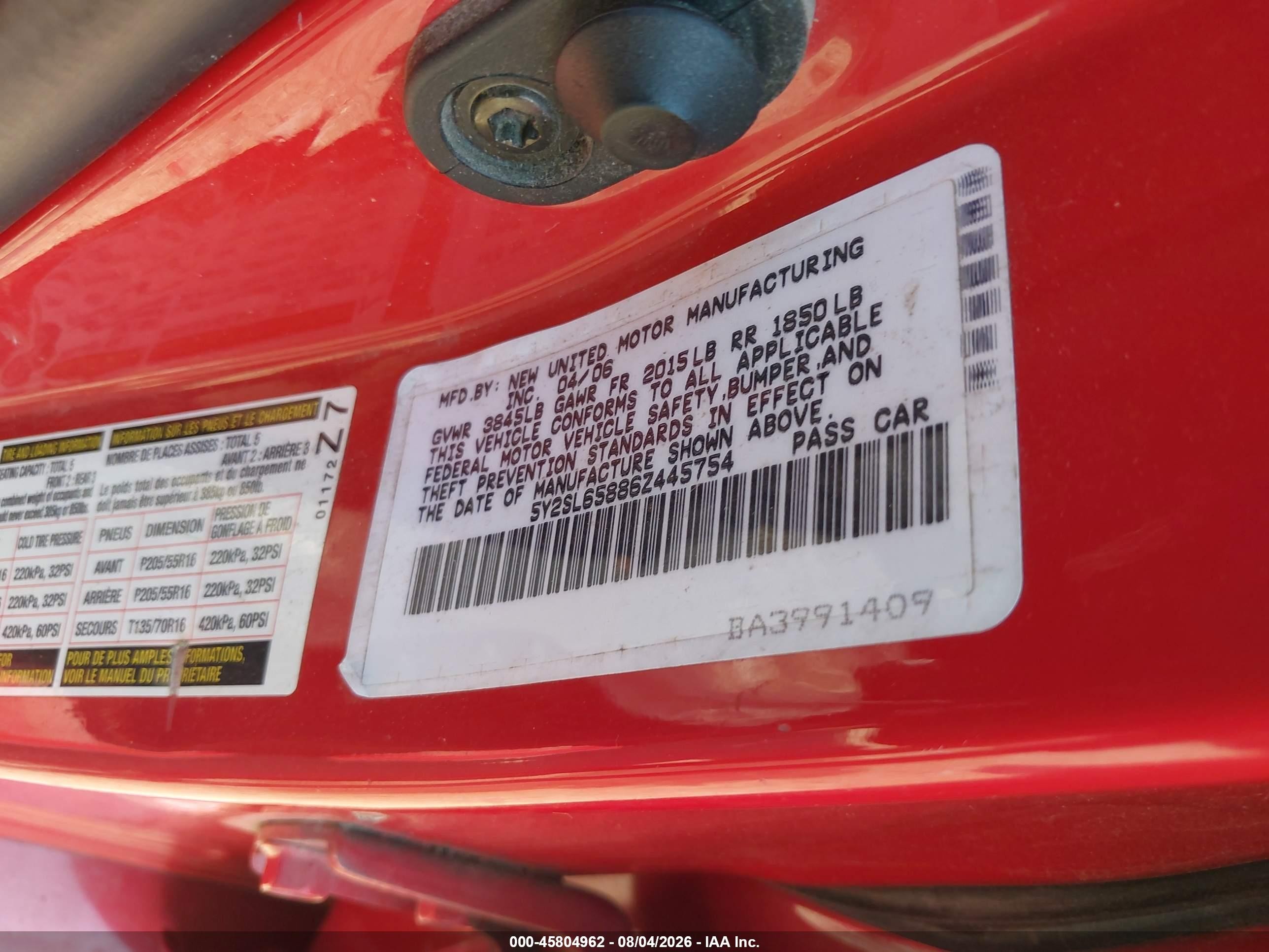 2006 Pontiac Vibe   Red vin: 5Y2SL65886Z445754