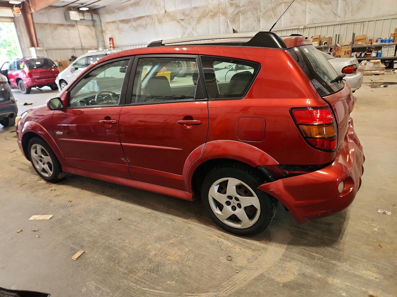 2007 Pontiac Vibe Red vin: 5Y2SL65887Z408155