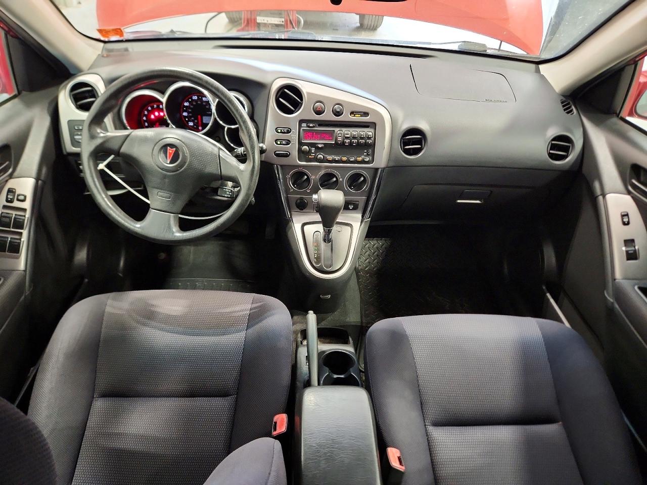 2007 Pontiac Vibe Red vin: 5Y2SL65887Z408155