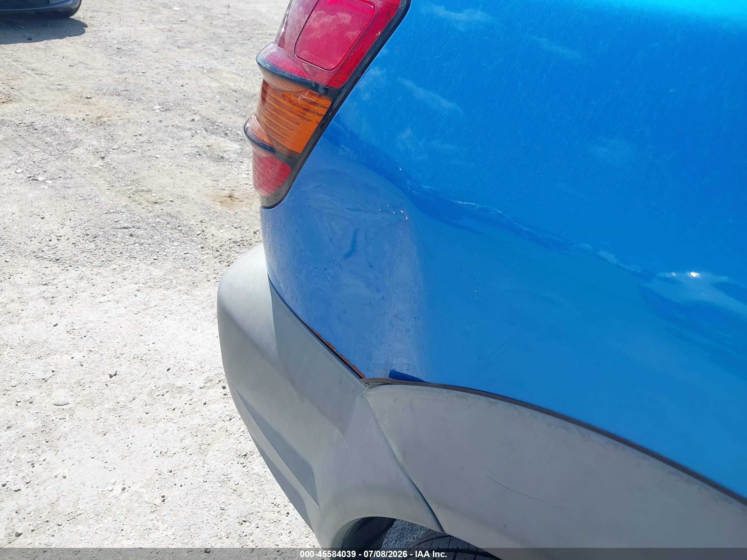 2008 Pontiac Vibe   Blue vin: 5Y2SL65888Z400283