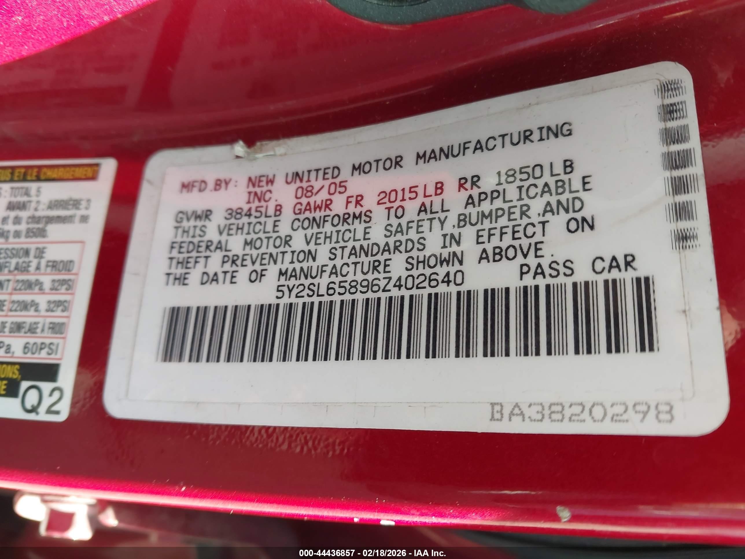 2006 Pontiac Vibe   Red vin: 5Y2SL65896Z402640