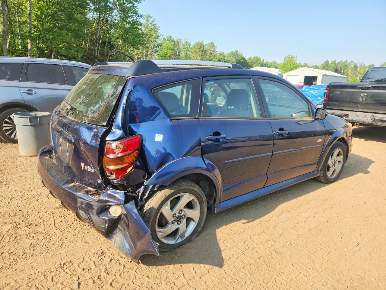 2007 Pontiac Vibe Blue vin: 5Y2SL65897Z437969