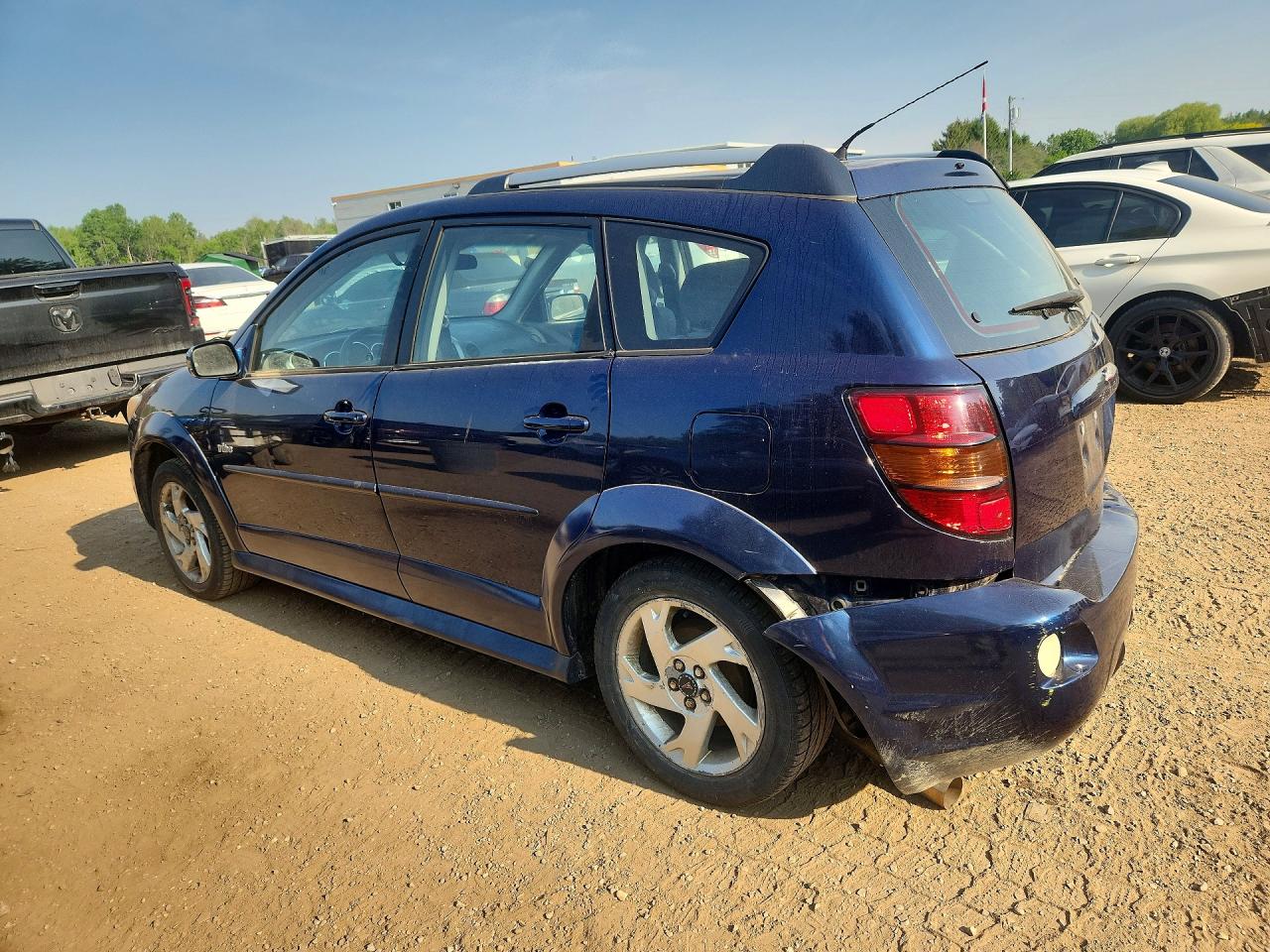 2007 Pontiac Vibe Blue vin: 5Y2SL65897Z437969