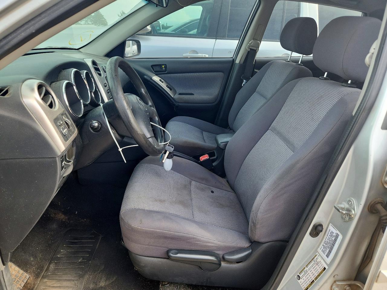 2006 Pontiac Vibe Silver vin: 5Y2SL658X6Z445898