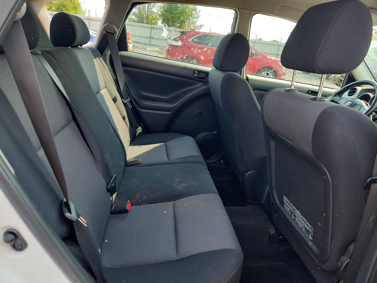 2008 Pontiac Vibe Белый vin: 5Y2SL658X8Z407543