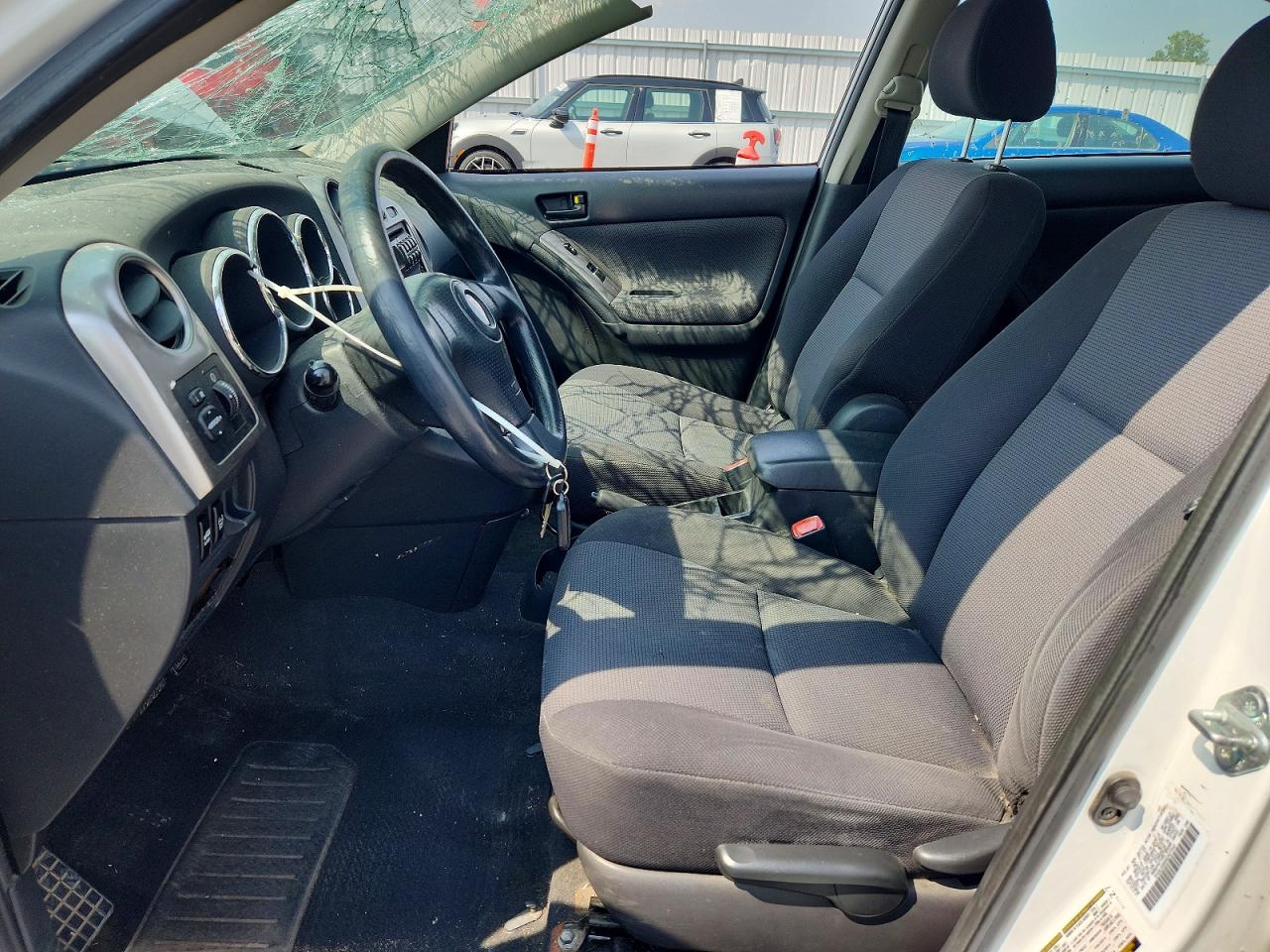 2008 Pontiac Vibe Белый vin: 5Y2SL658X8Z407543