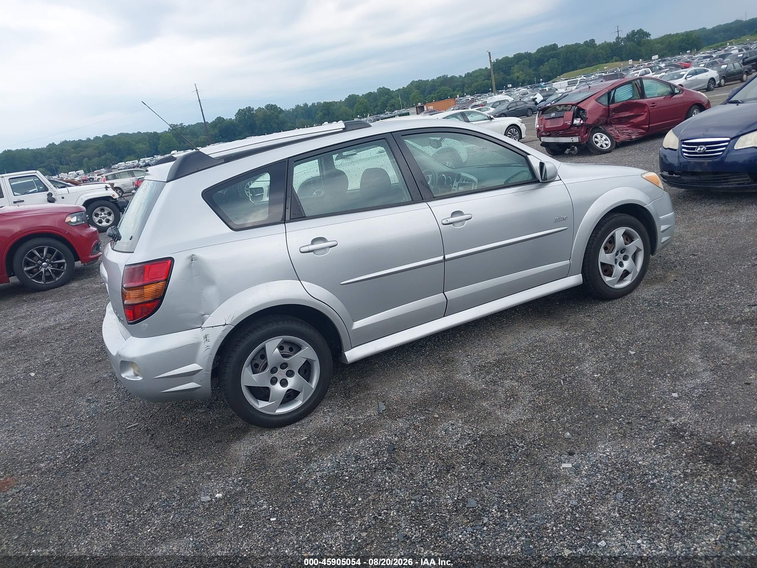2008 Pontiac Vibe   Серебряный vin: 5Y2SL658X8Z409678