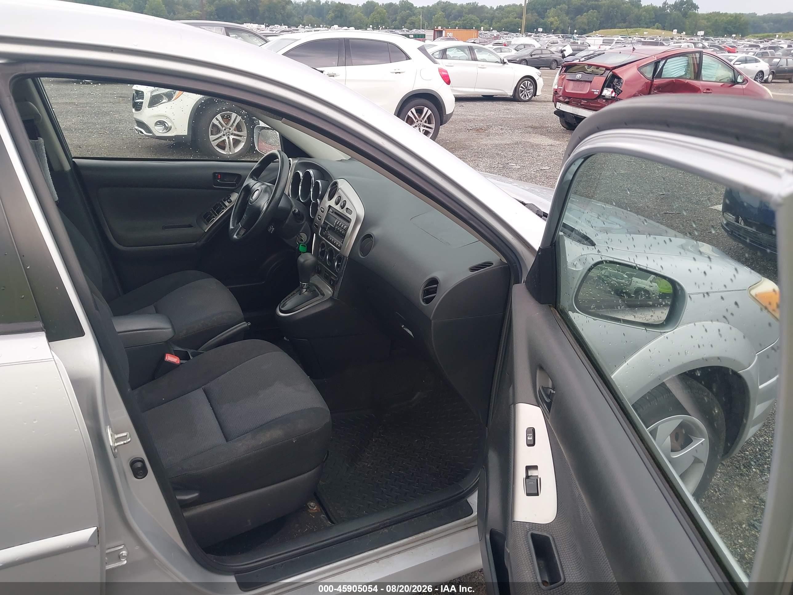 2008 Pontiac Vibe   Серебряный vin: 5Y2SL658X8Z409678