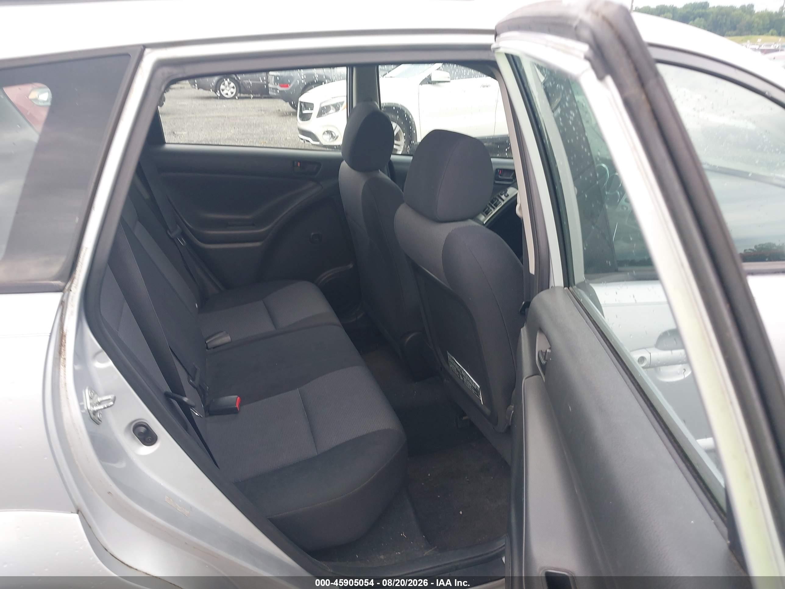 2008 Pontiac Vibe   Серебряный vin: 5Y2SL658X8Z409678