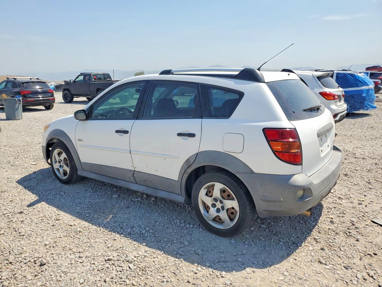 2008 Pontiac Vibe White vin: 5Y2SL658X8Z419014