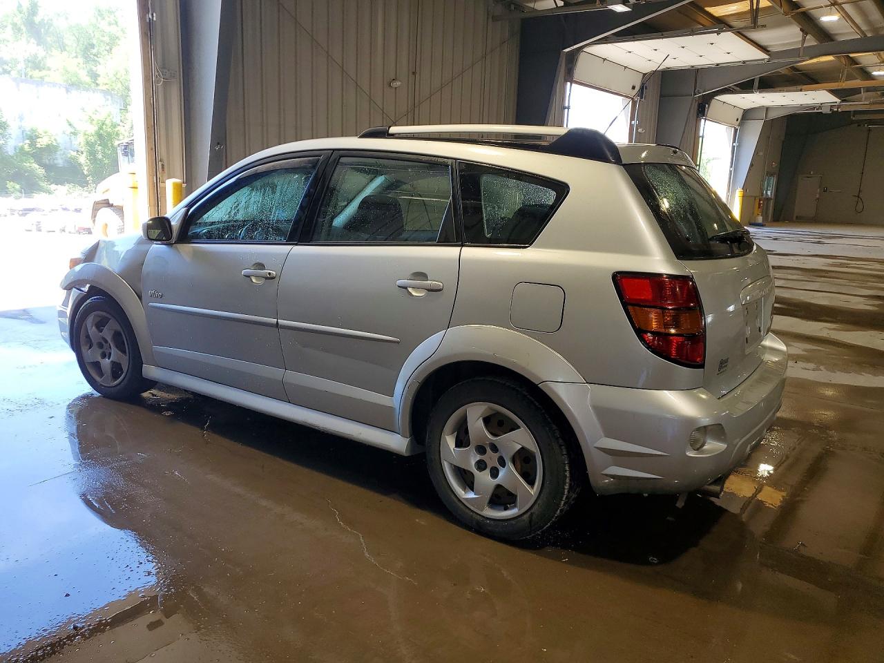 2008 Pontiac Vibe Silver vin: 5Y2SL658X8Z424052
