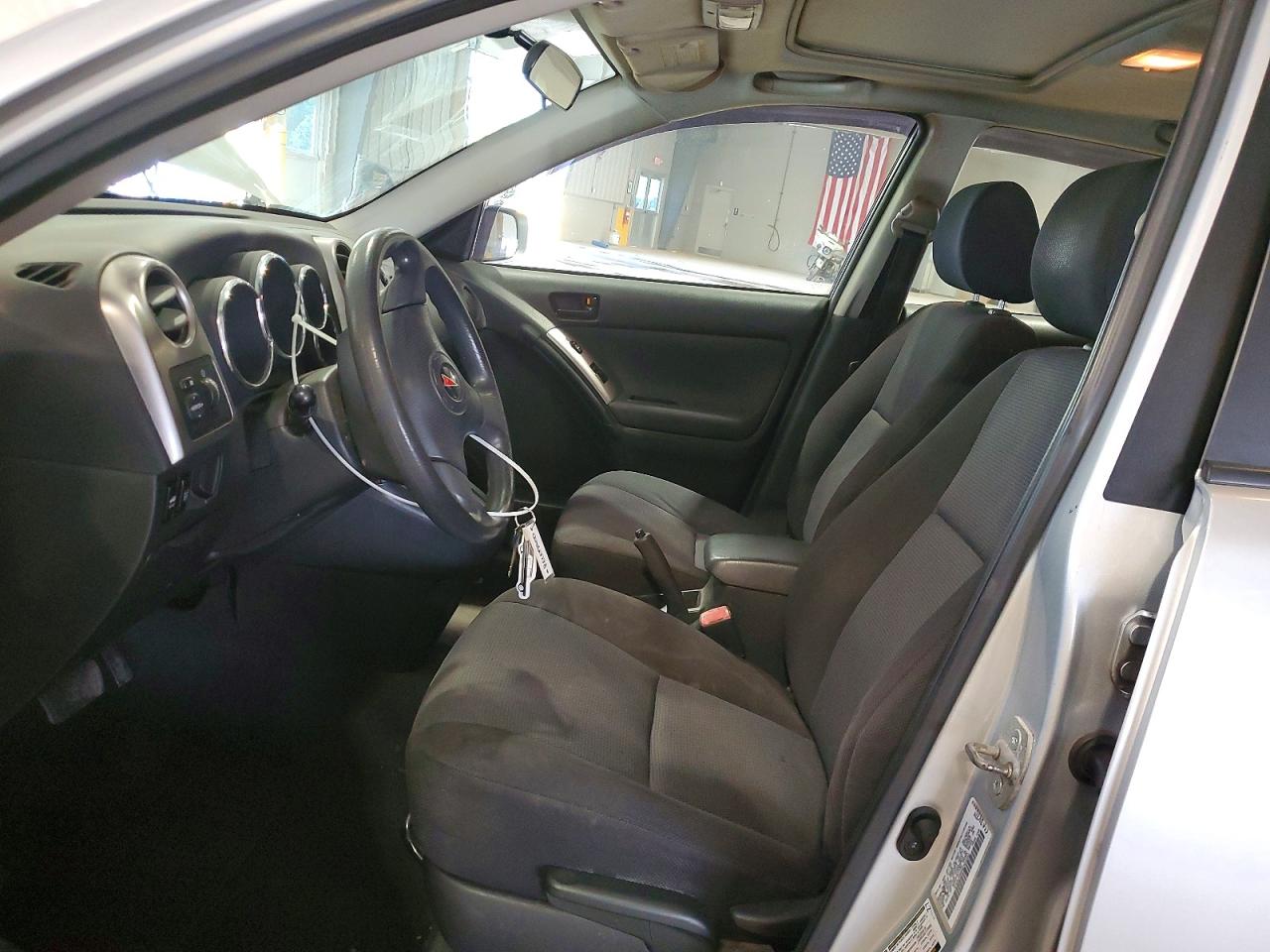 2008 Pontiac Vibe Silver vin: 5Y2SL658X8Z424052