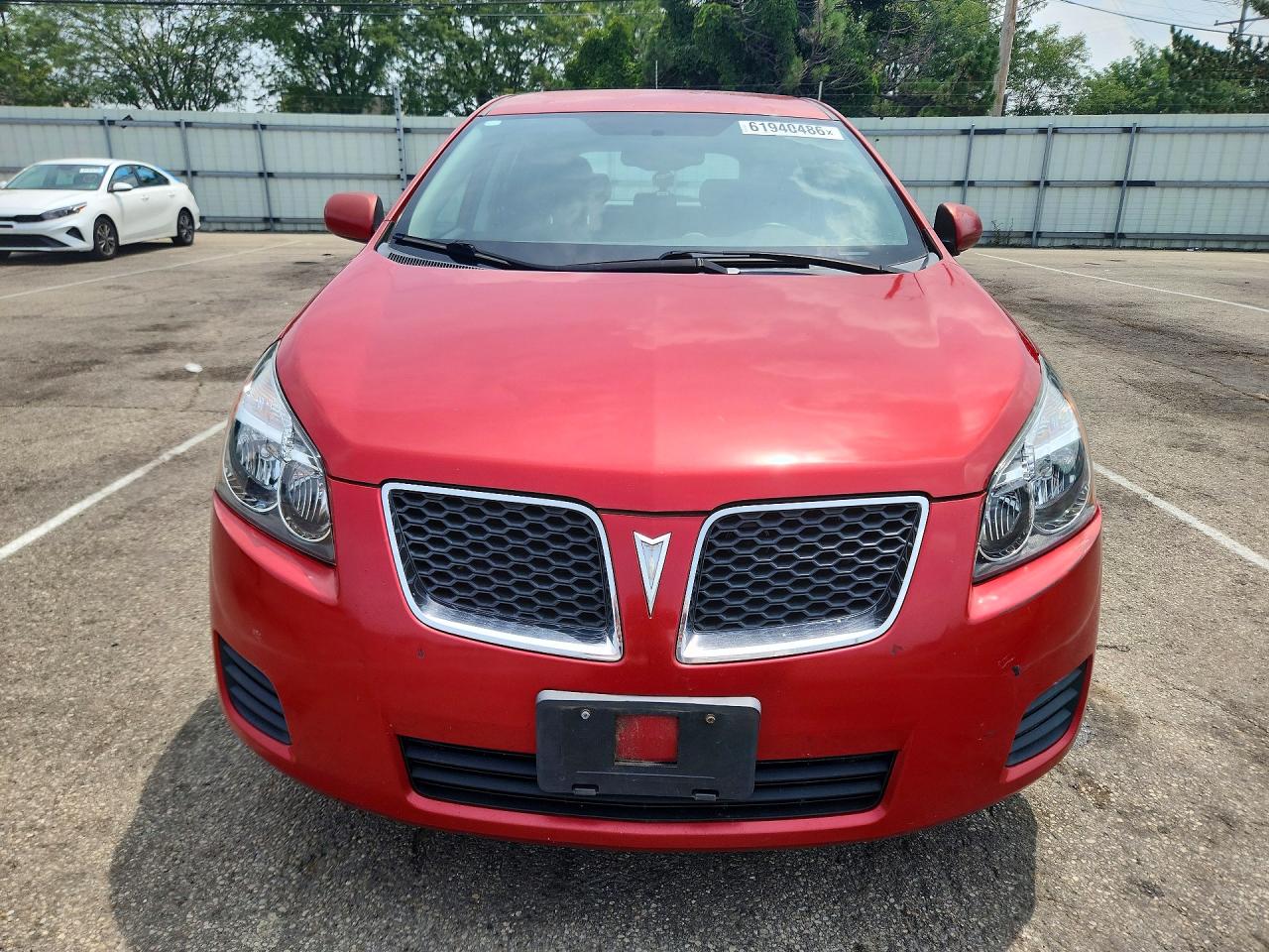 2009 Pontiac Vibe Red vin: 5Y2SL67079Z456417