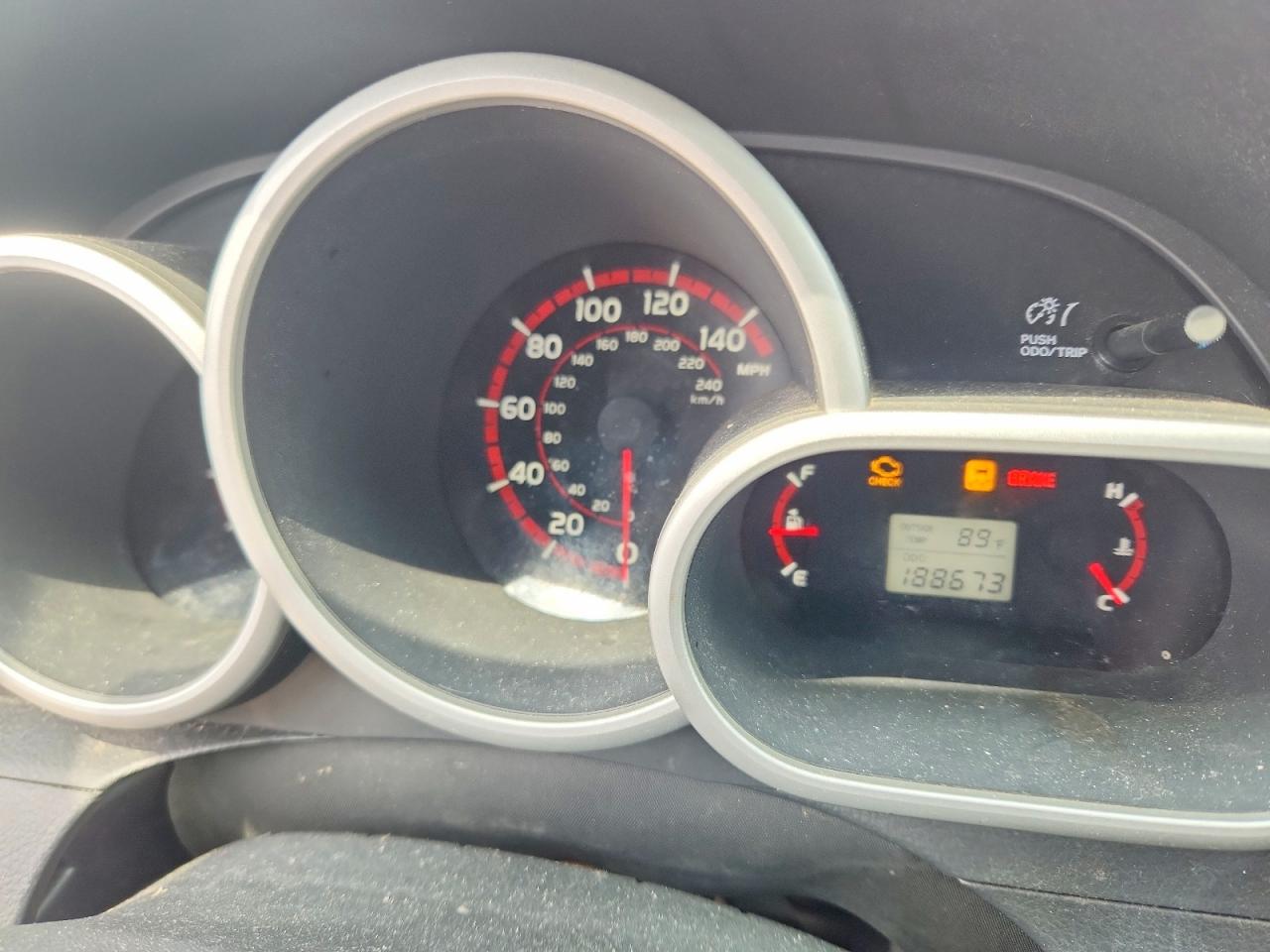 2009 Pontiac Vibe Red vin: 5Y2SL67079Z456417