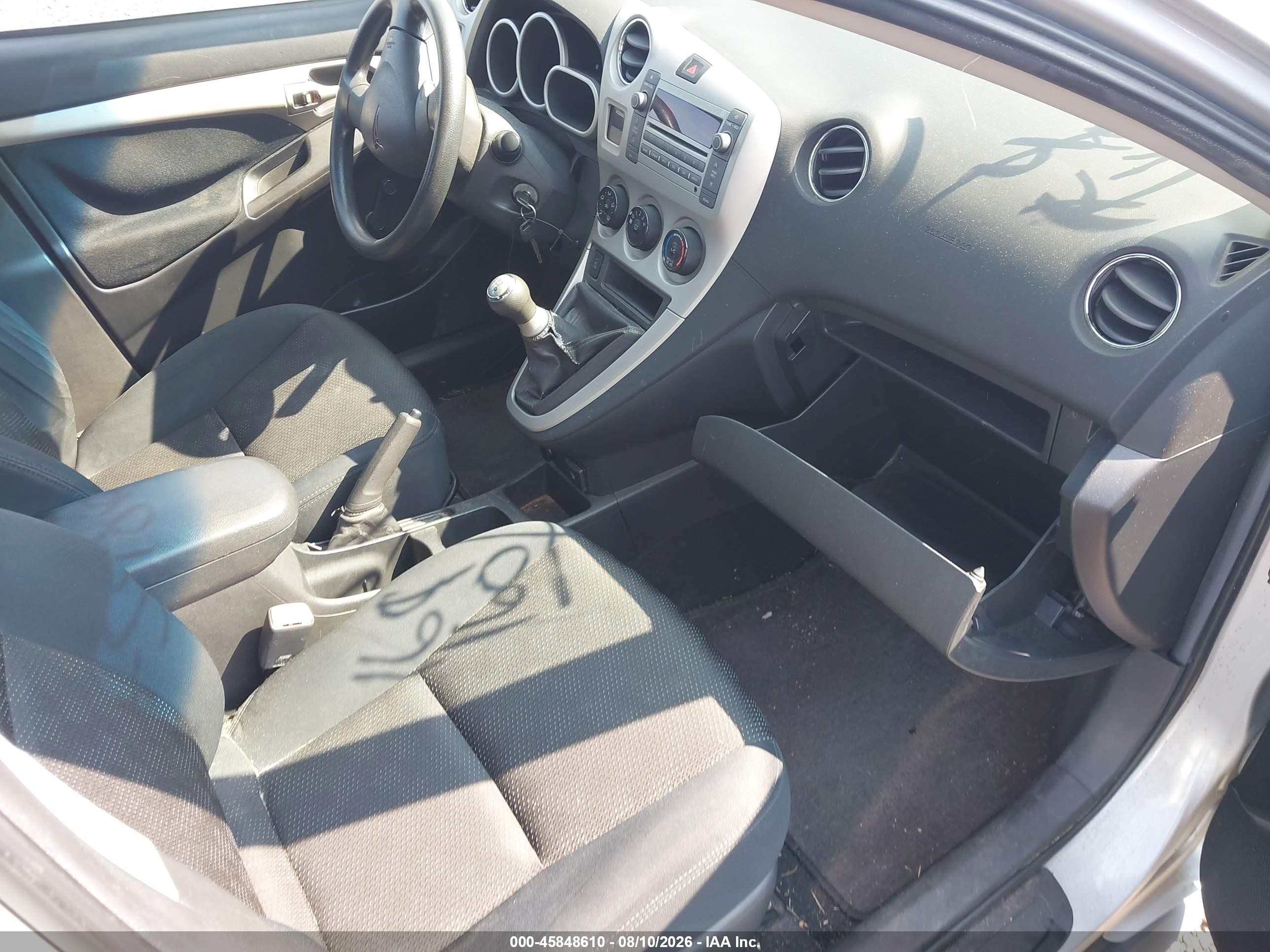 2009 Pontiac Vibe   Серебряный vin: 5Y2SL670X9Z434119