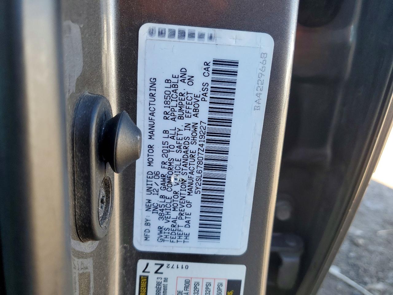 2007 Pontiac Vibe Gray vin: 5Y2SL67807Z419227