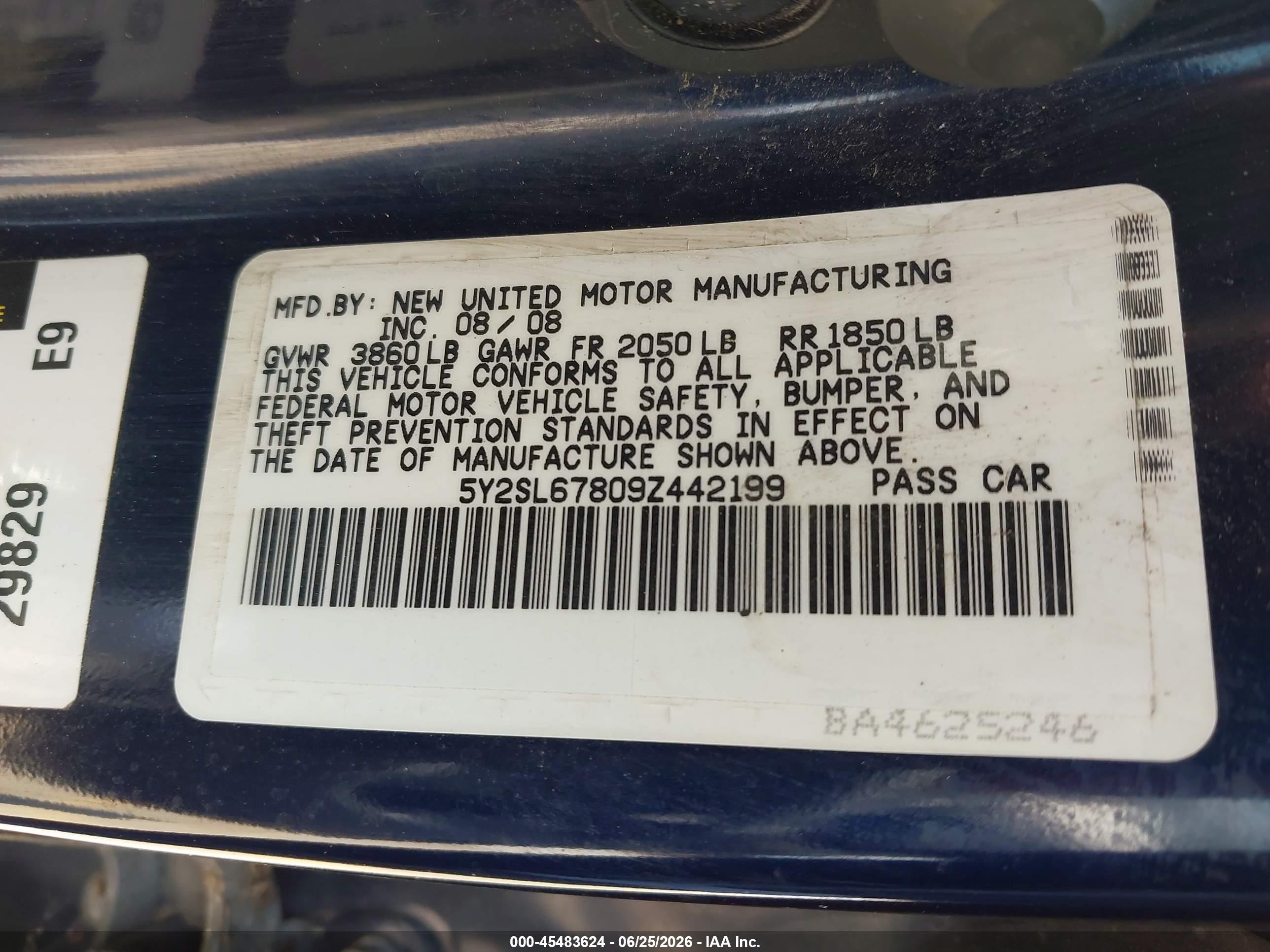 2009 Pontiac Vibe   Blue vin: 5Y2SL67809Z442199