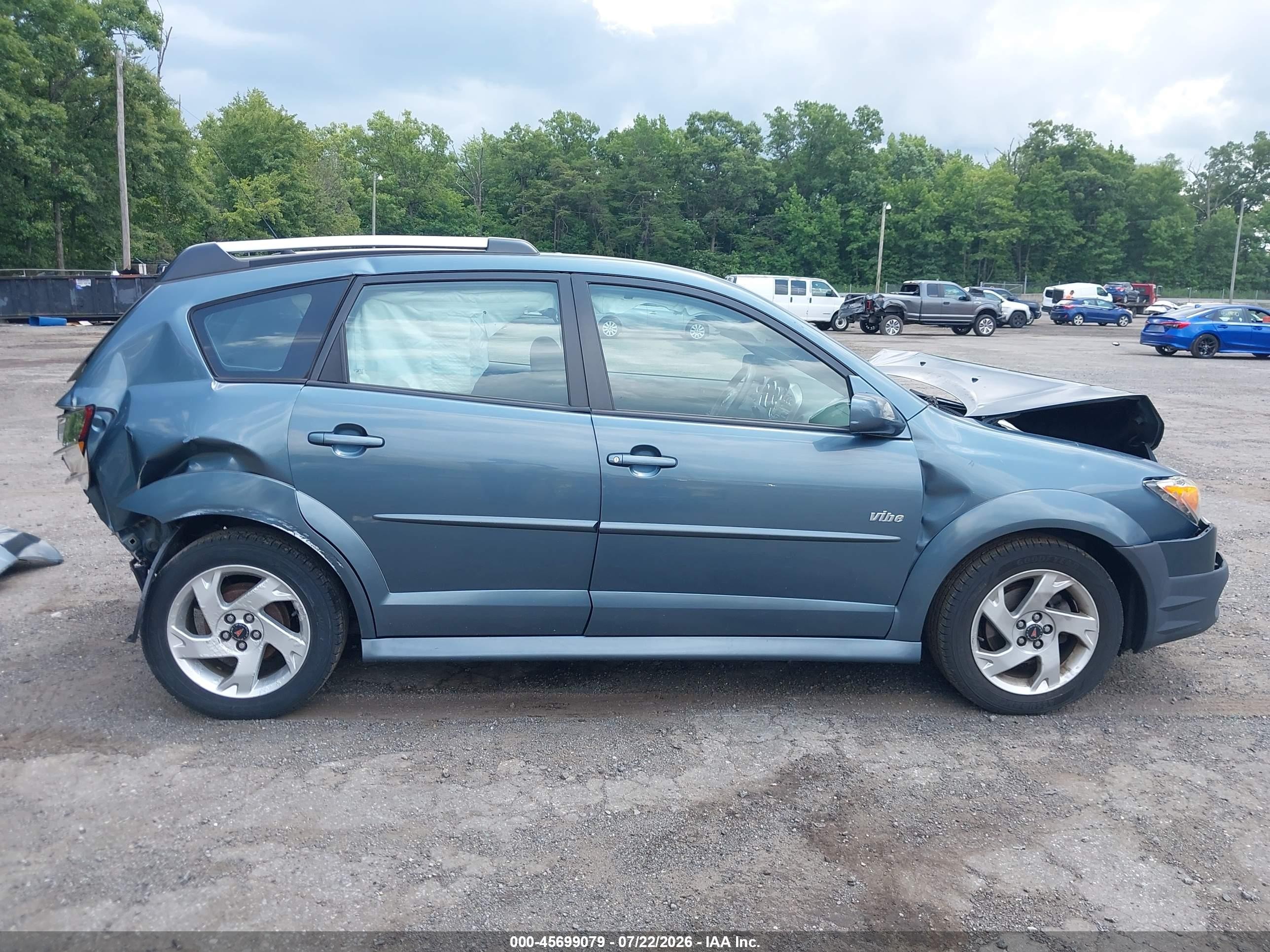 2007 Pontiac Vibe   Light Blue vin: 5Y2SL67817Z426140