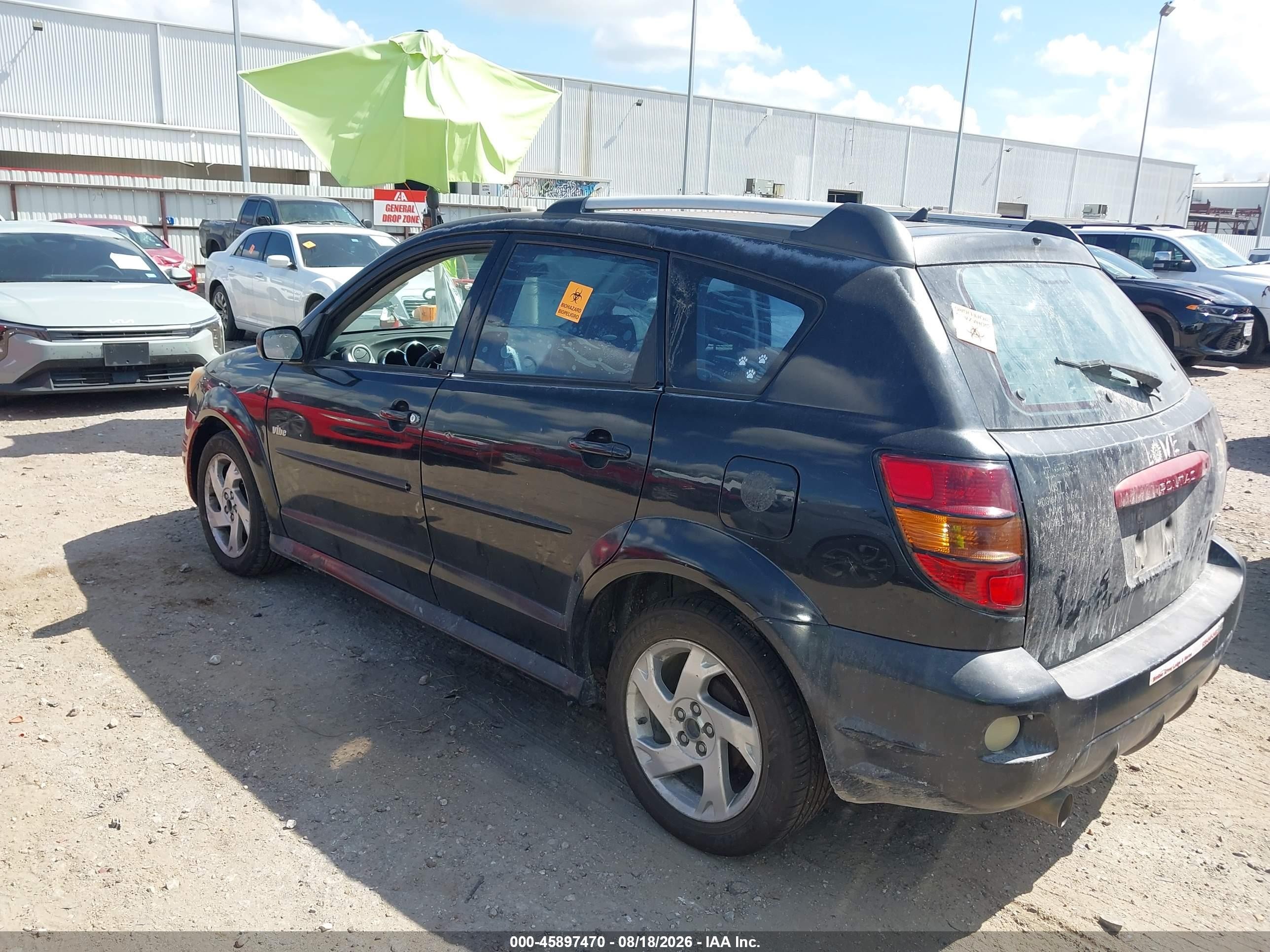 2007 Pontiac Vibe   Black vin: 5Y2SL67837Z401823