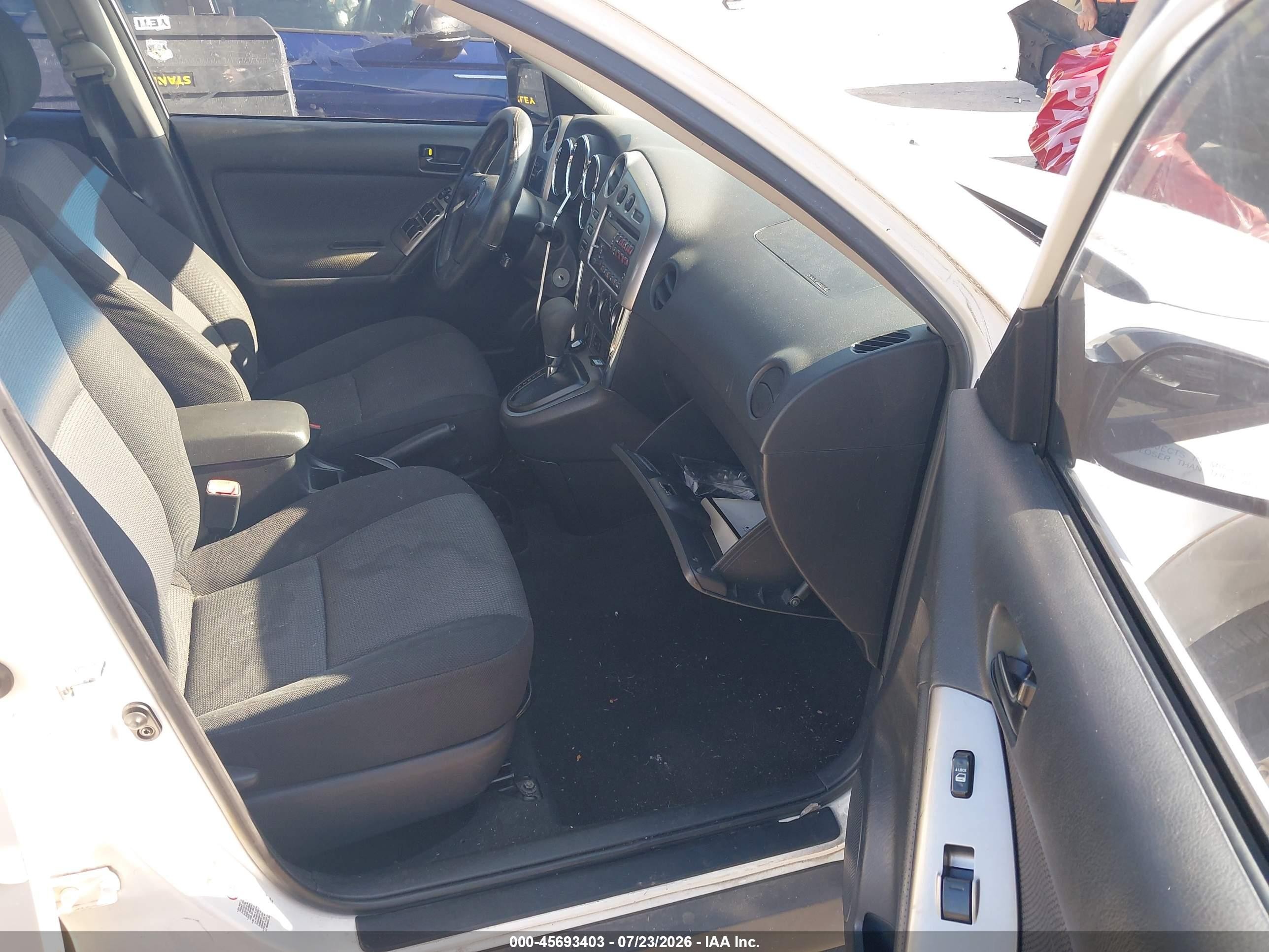 2007 Pontiac Vibe White vin: 5Y2SL67867Z429616