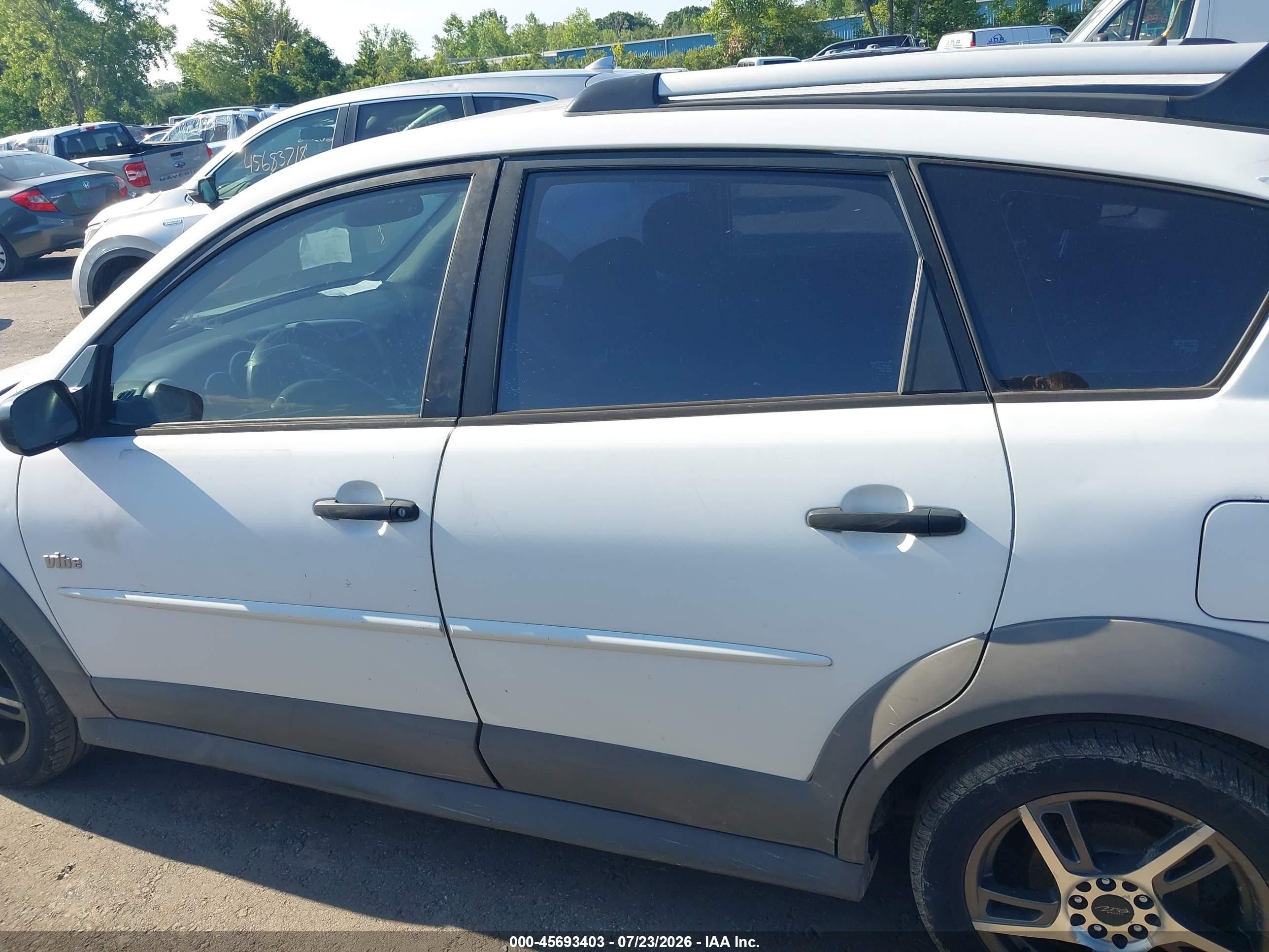 2007 Pontiac Vibe White vin: 5Y2SL67867Z429616