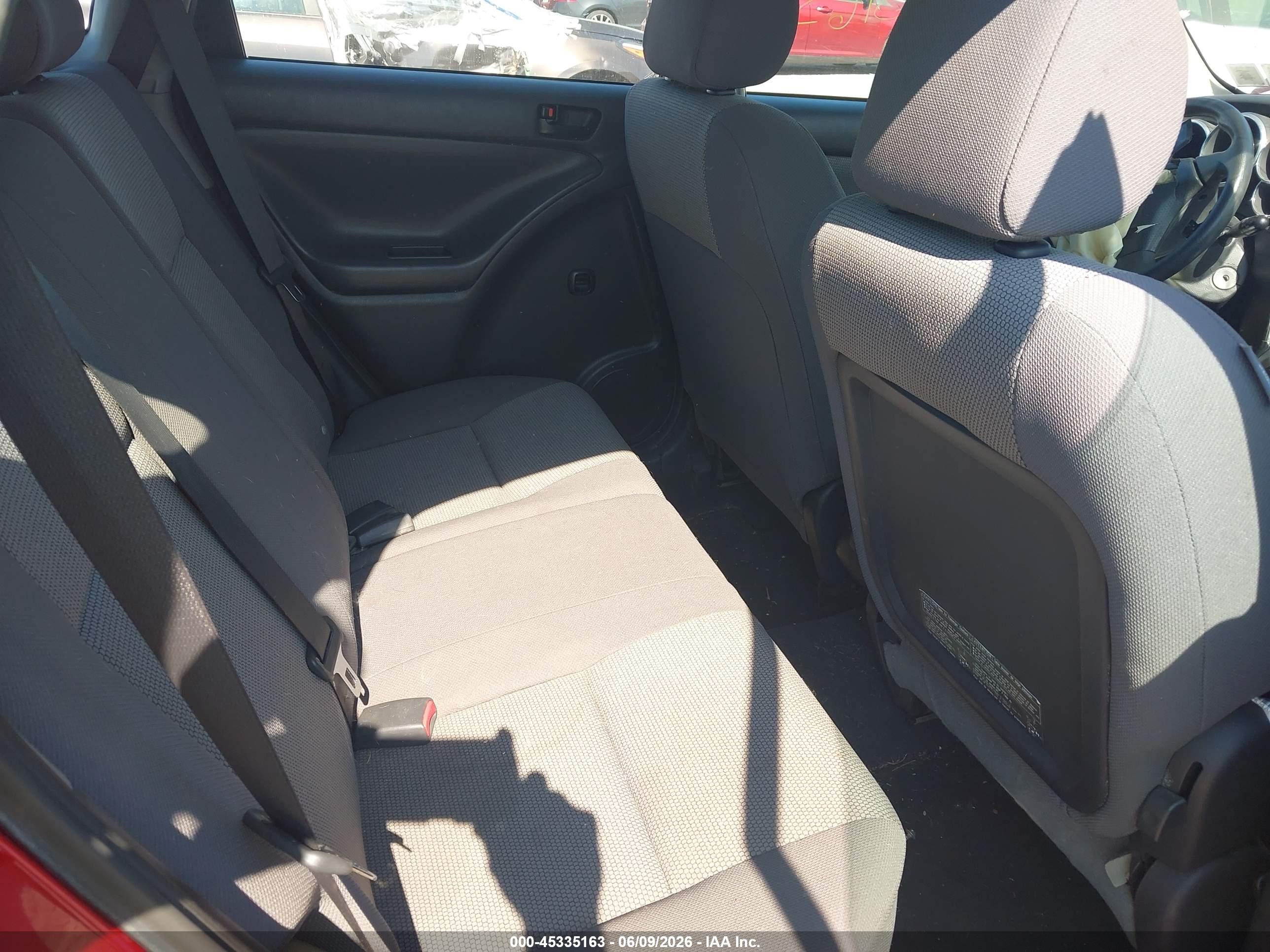2007 Pontiac Vibe   Red vin: 5Y2SL67867Z441359