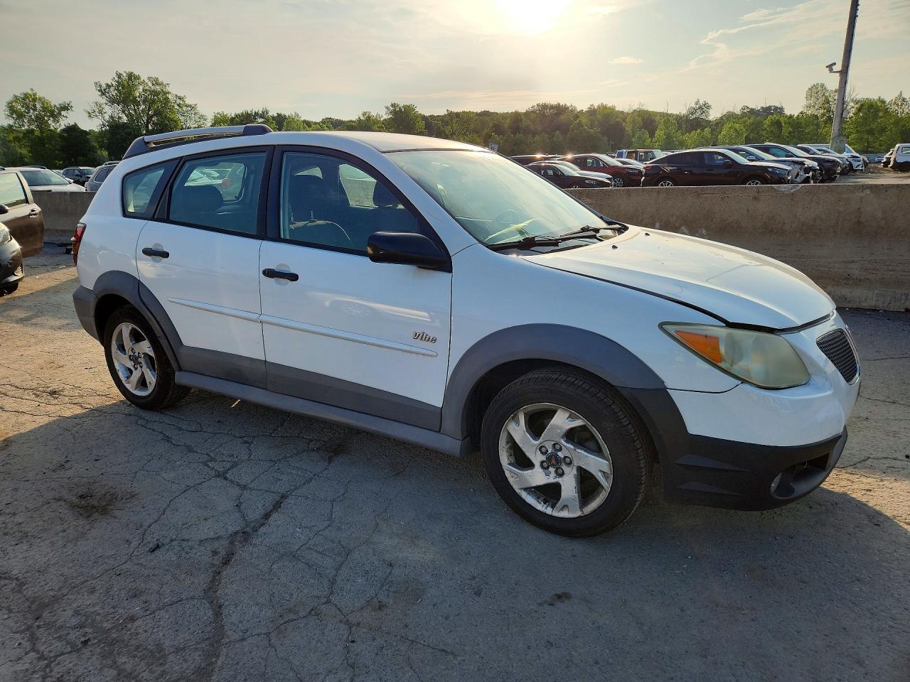 2007 Pontiac Vibe White vin: 5Y2SL67887Z422635