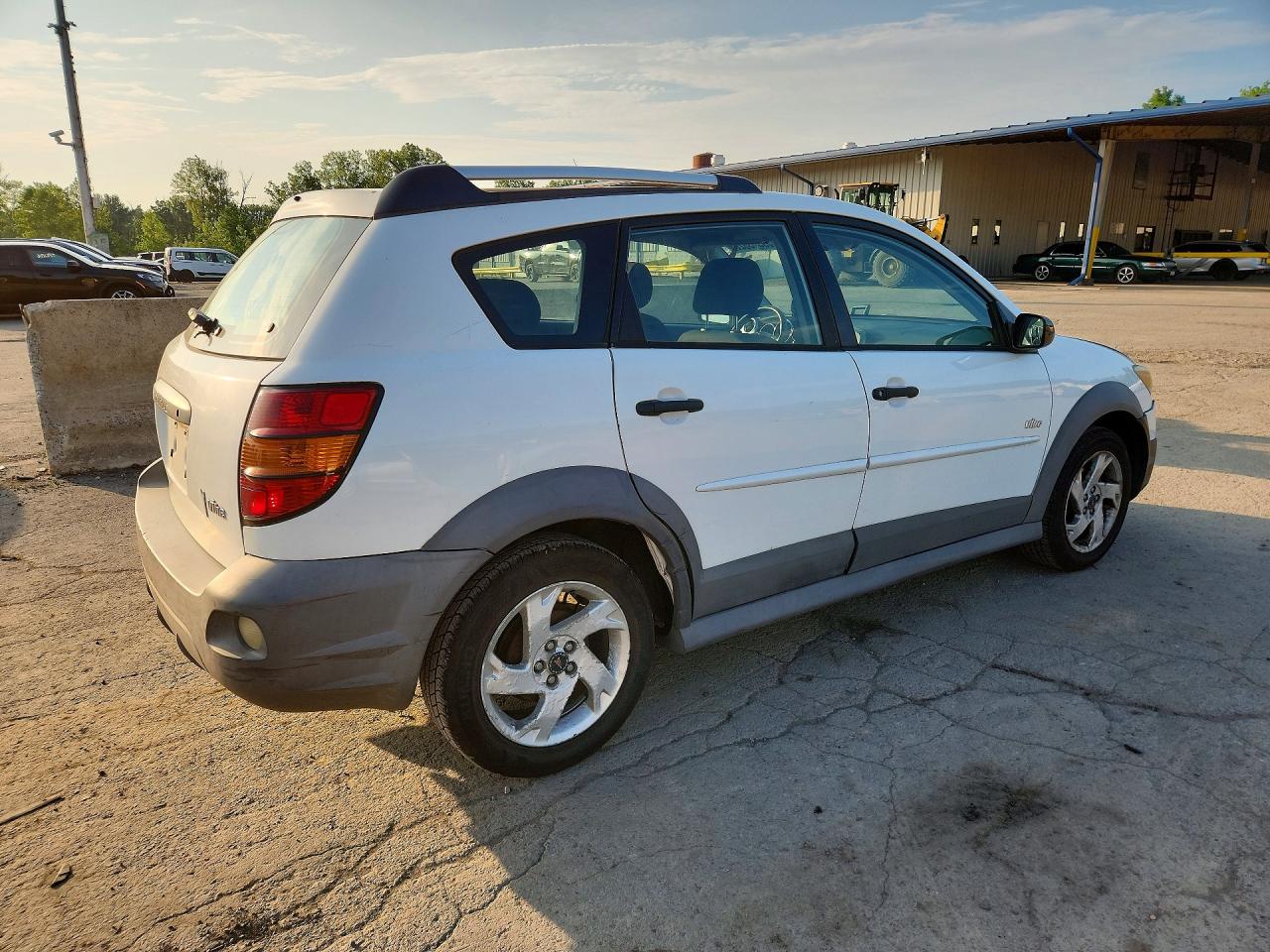 2007 Pontiac Vibe White vin: 5Y2SL67887Z422635