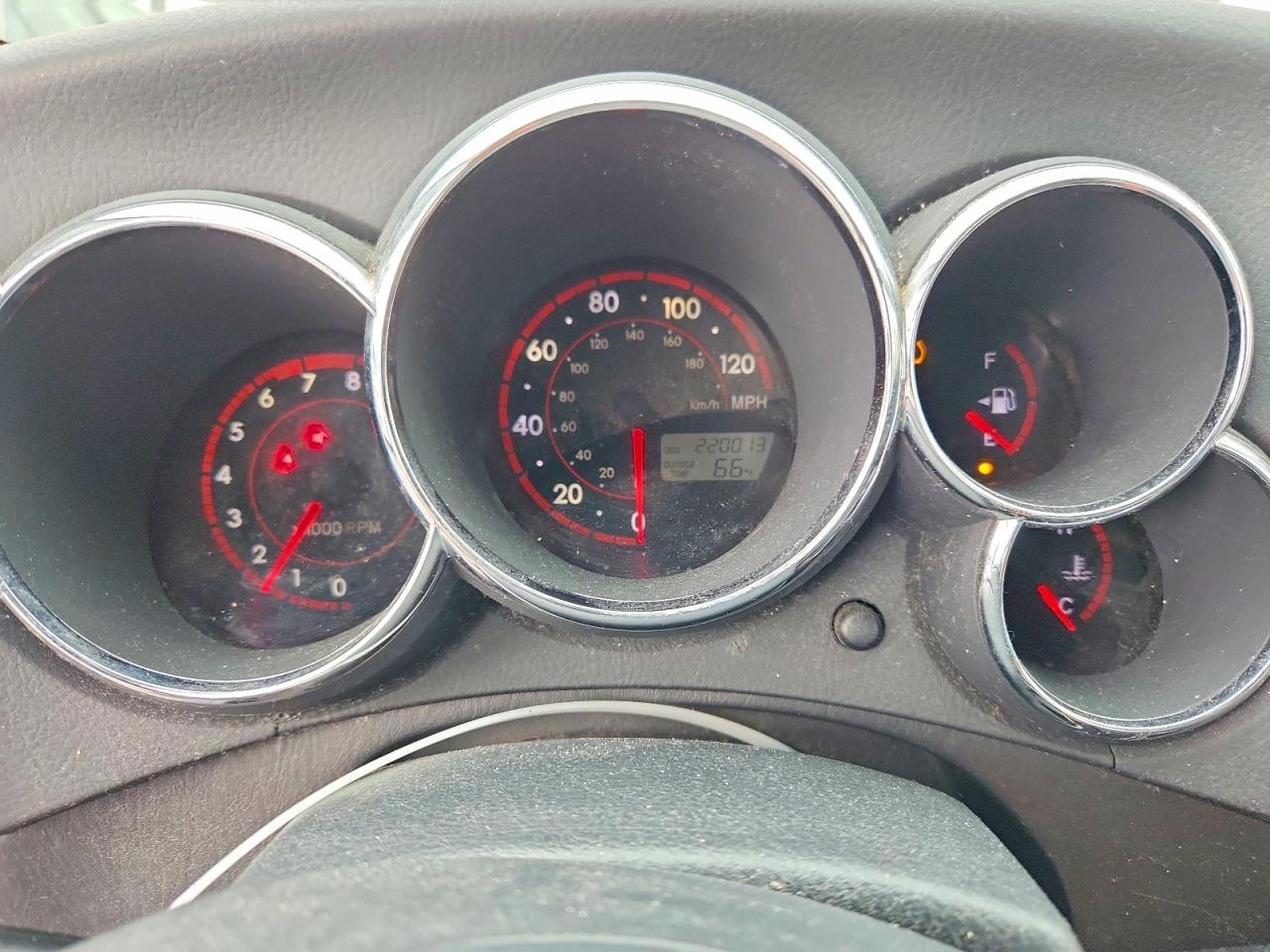 2008 Pontiac Vibe Red vin: 5Y2SL67898Z422290