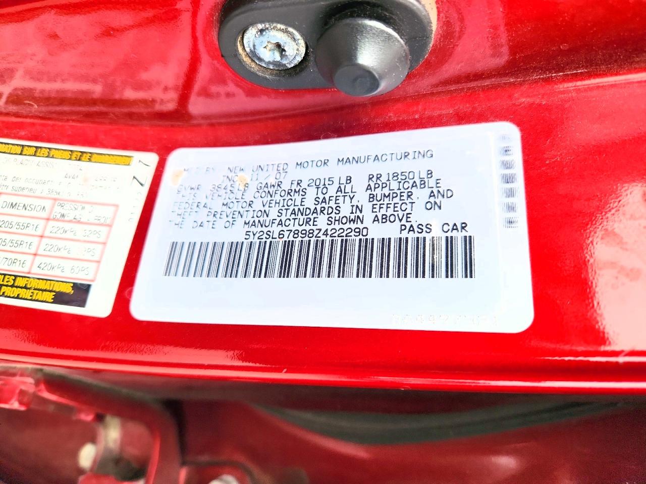 2008 Pontiac Vibe Red vin: 5Y2SL67898Z422290