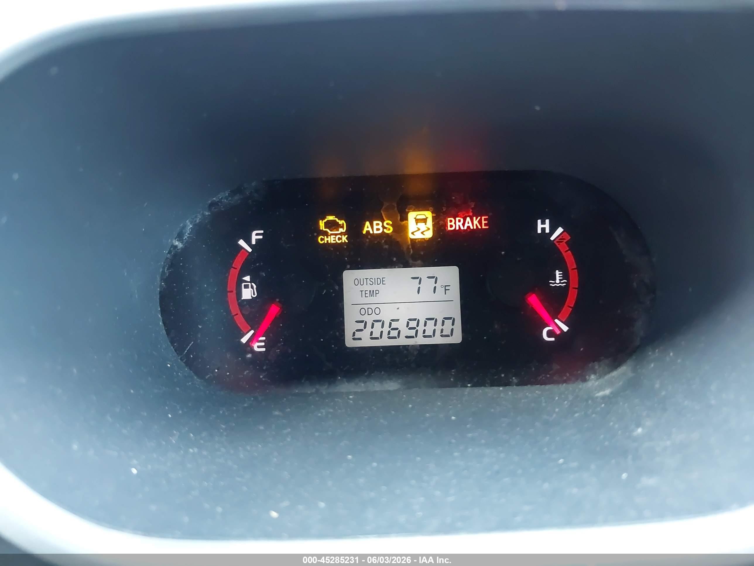 2010 Pontiac Vibe Dark Blue vin: 5Y2SL6E86AZ402149