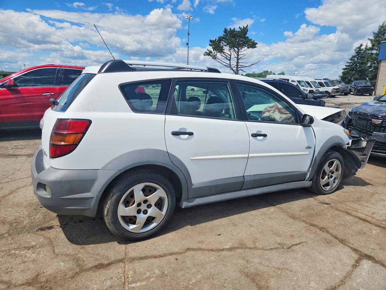 2004 Pontiac Vibe White vin: 5Y2SM62844Z433373