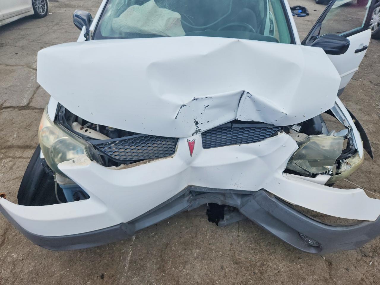 2004 Pontiac Vibe White vin: 5Y2SM62844Z433373