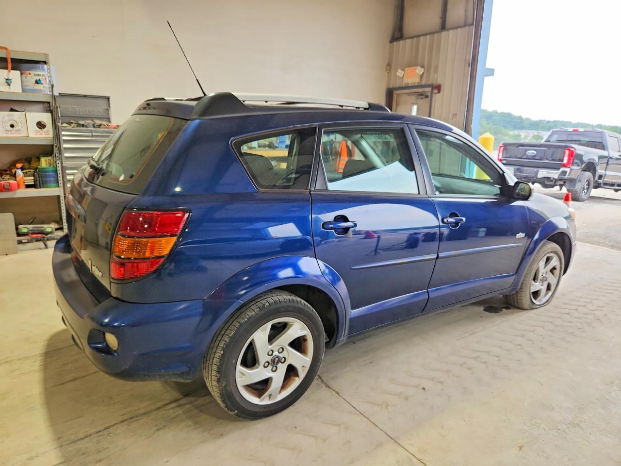 2003 Pontiac Vibe Blue vin: 5Y2SM62883Z469971