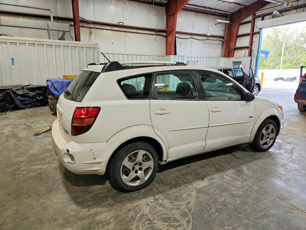 2004 Pontiac Vibe White vin: 5Y2SM62884Z433604
