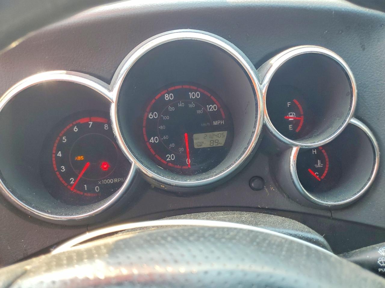 2004 Pontiac Vibe Silver vin: 5Y2SM64874Z456837