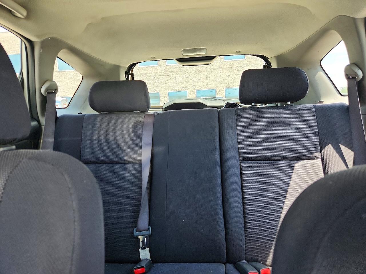2004 Pontiac Vibe Серебряный vin: 5Y2SM648X4Z433178