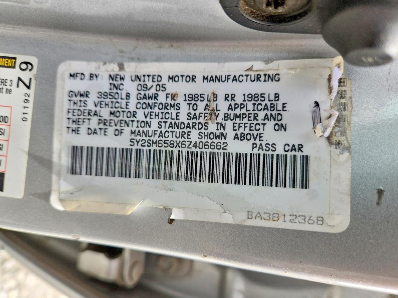 2006 Pontiac Vibe Silver vin: 5Y2SM658X6Z406662