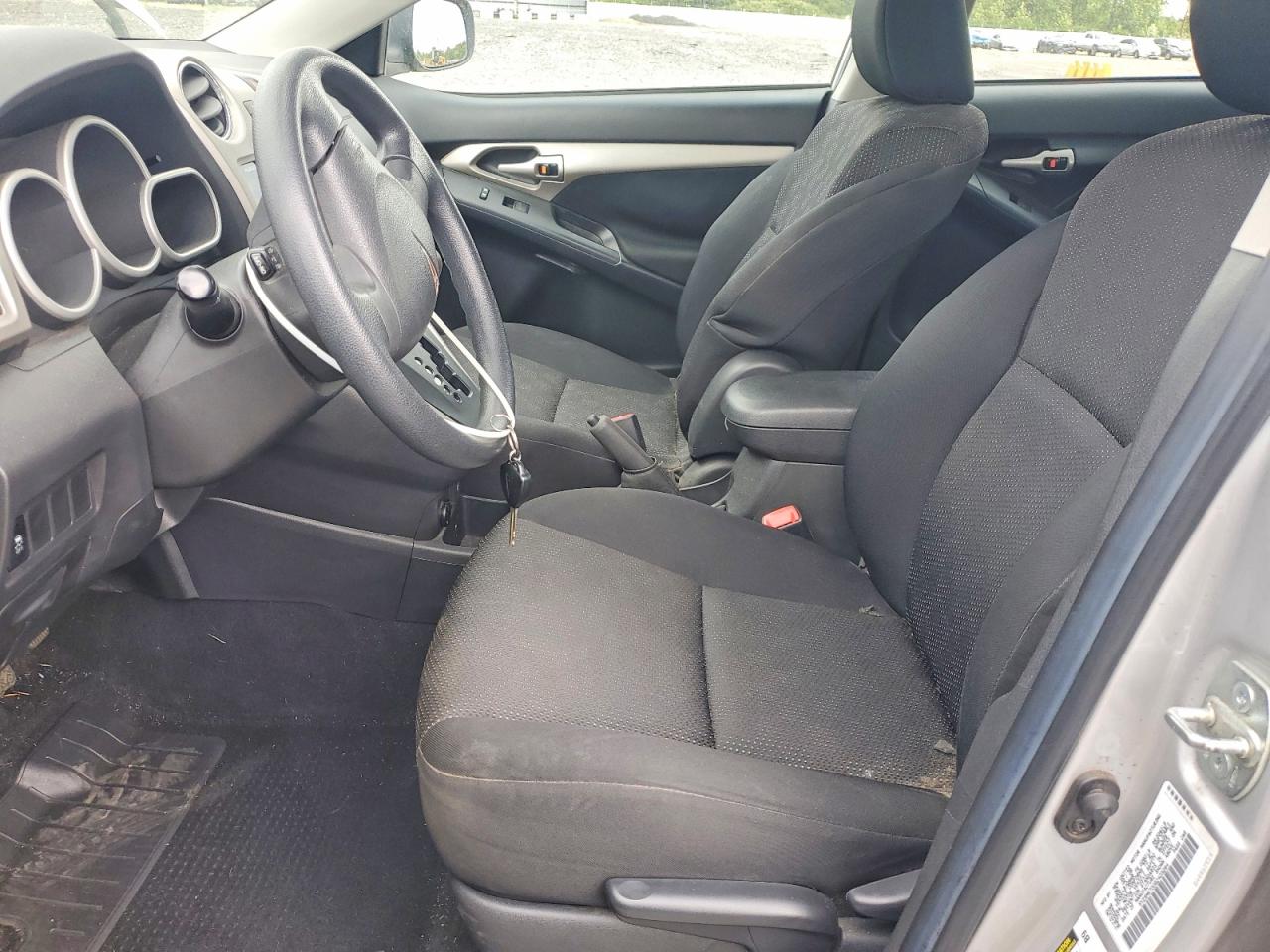 2009 Pontiac Vibe Silver vin: 5Y2SM67009Z403264