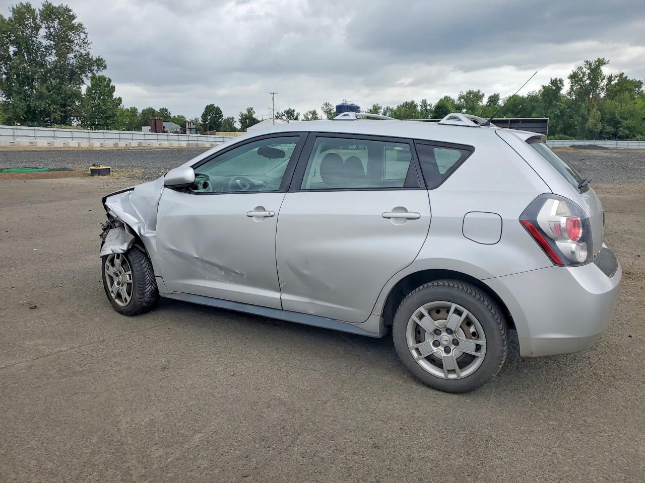 2009 Pontiac Vibe Silver vin: 5Y2SM67009Z403264