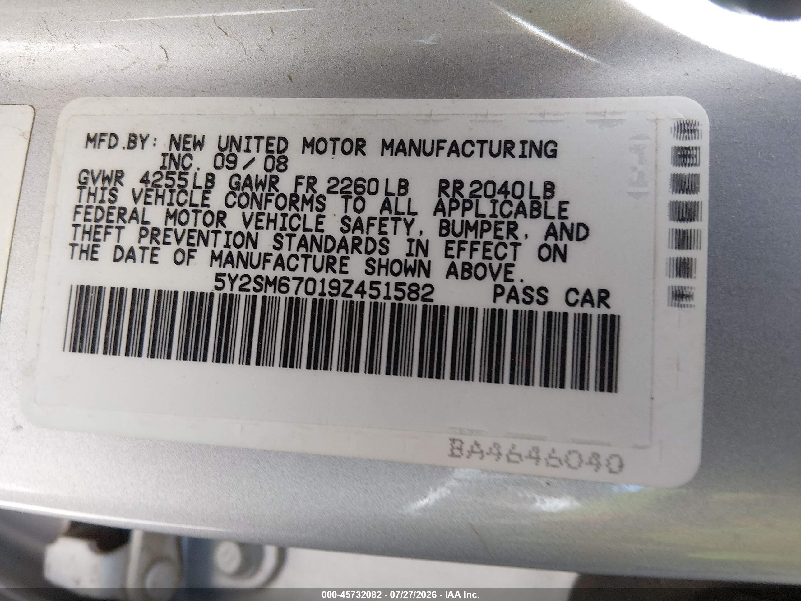 2009 Pontiac Vibe Silver vin: 5Y2SM67019Z451582