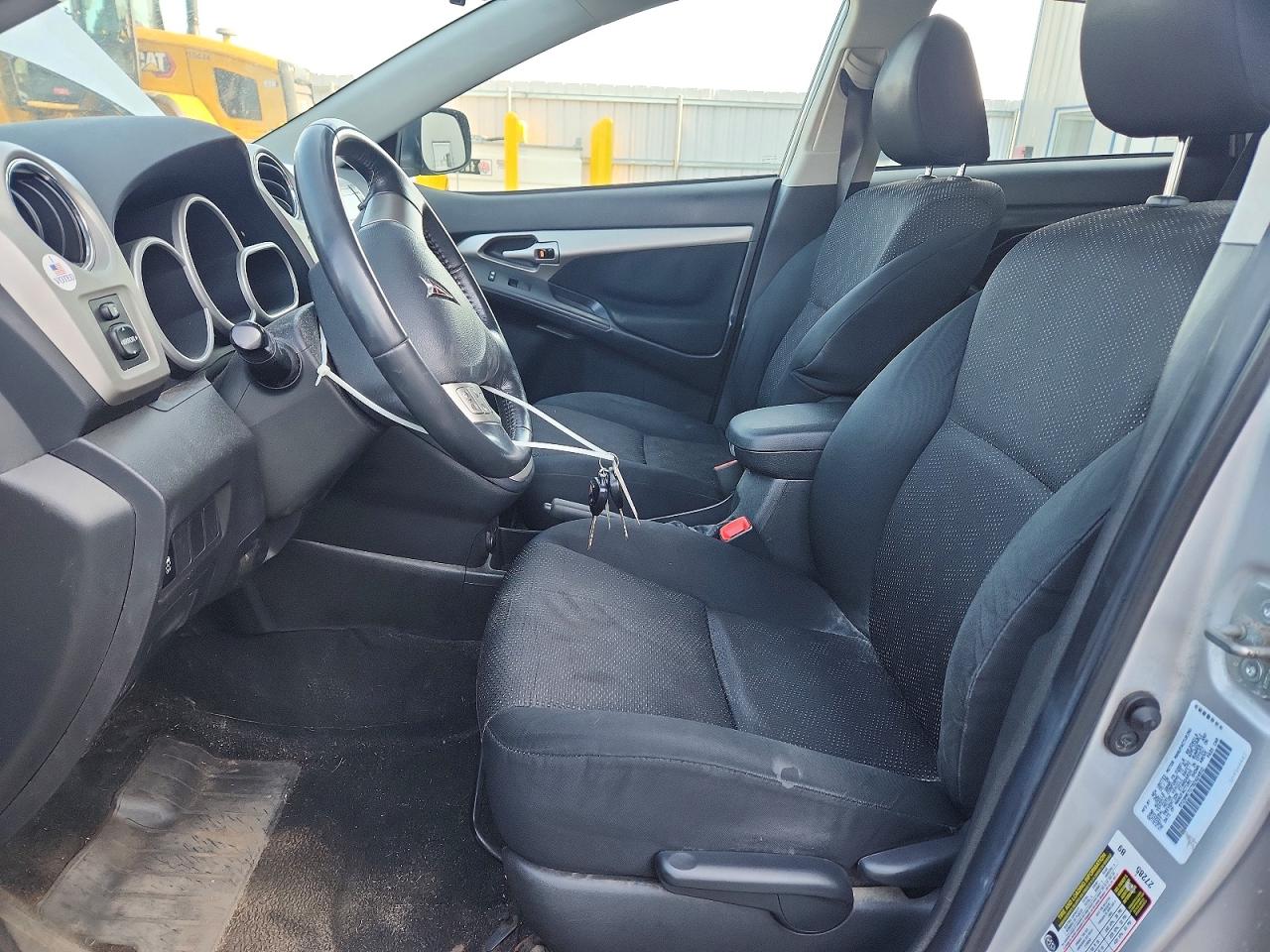 2009 Pontiac Vibe Silver vin: 5Y2SM67079Z424810