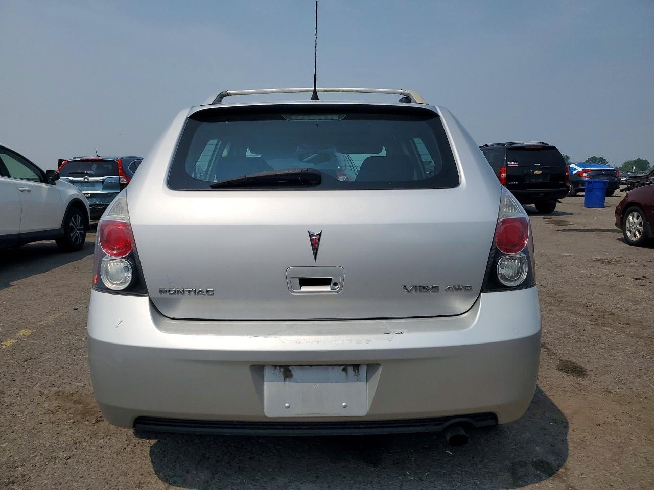 2009 Pontiac Vibe Silver vin: 5Y2SM67079Z433796