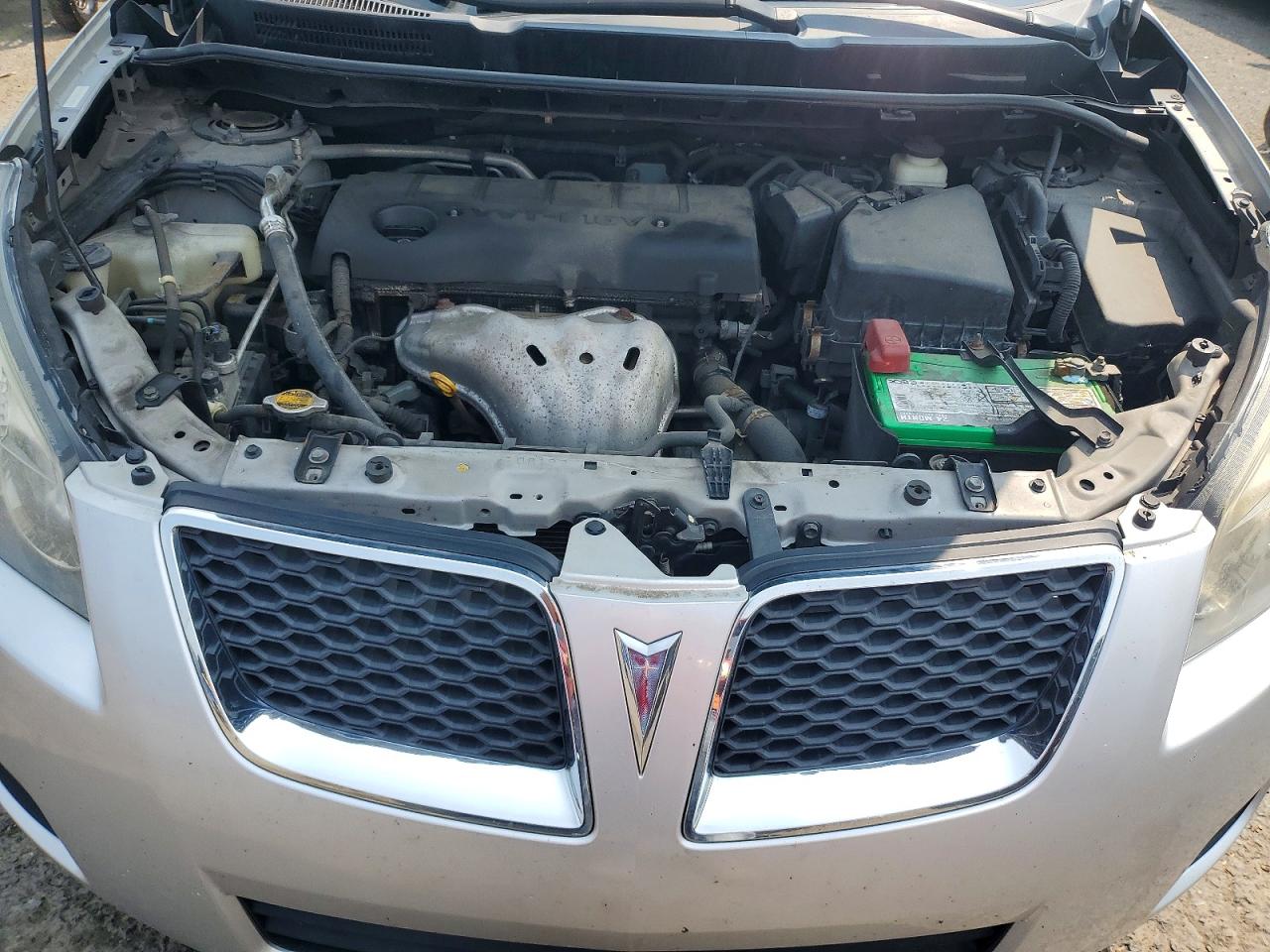 2009 Pontiac Vibe Silver vin: 5Y2SM67079Z433796