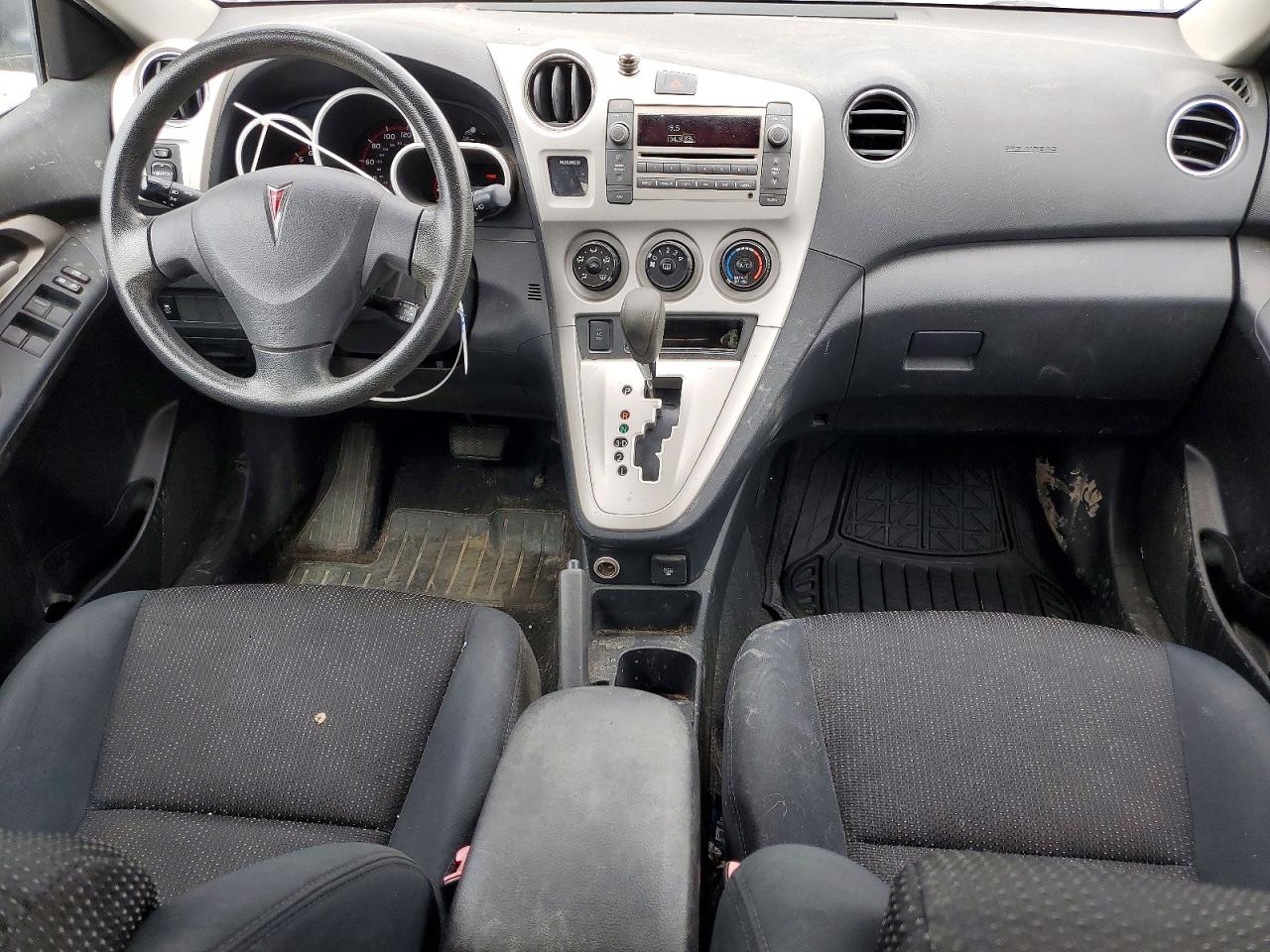2010 Pontiac Vibe White vin: 5Y2SM6E01AZ417892