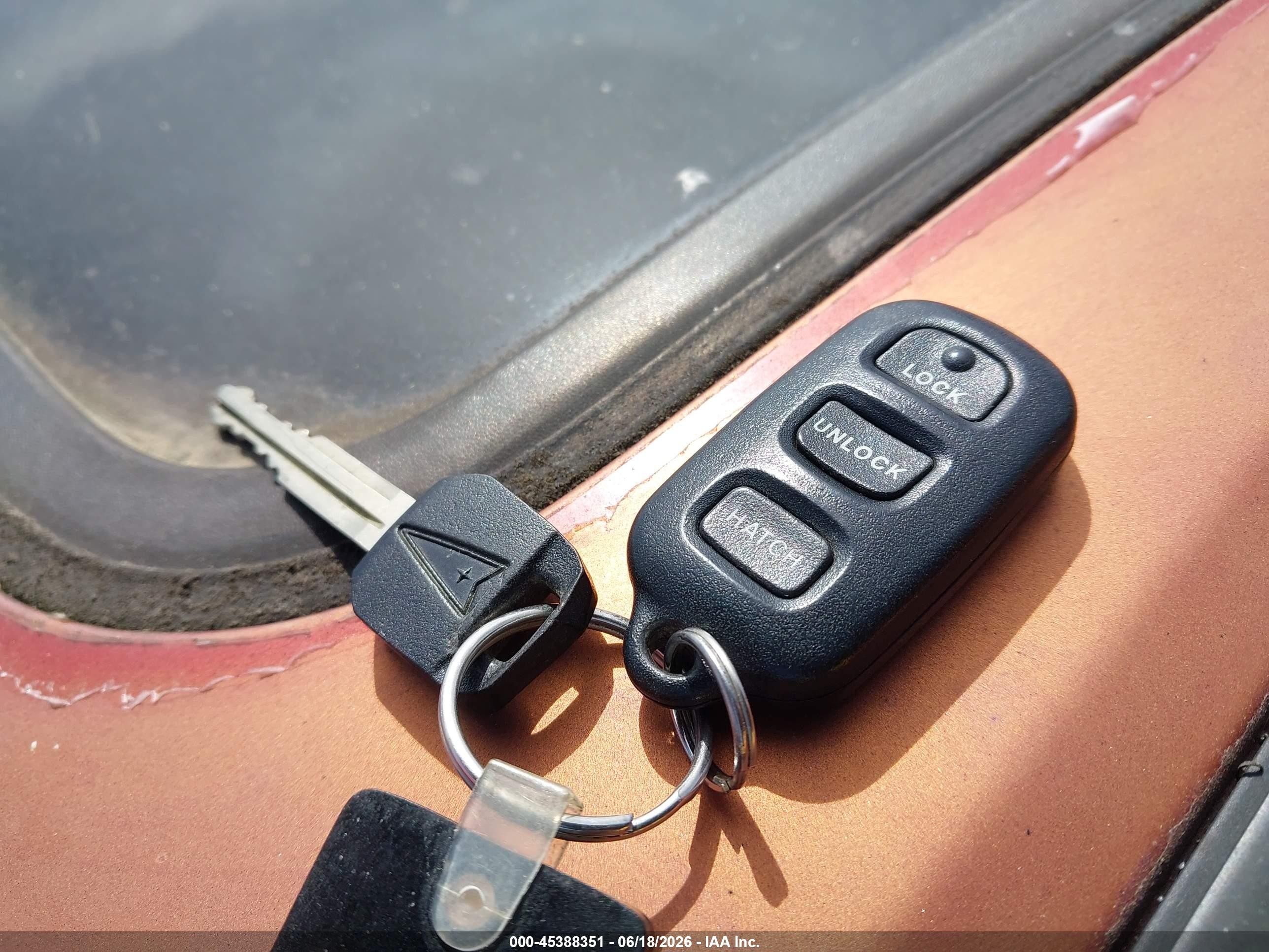2003 Pontiac Vibe Gt Red vin: 5Y2SN64L73Z405385