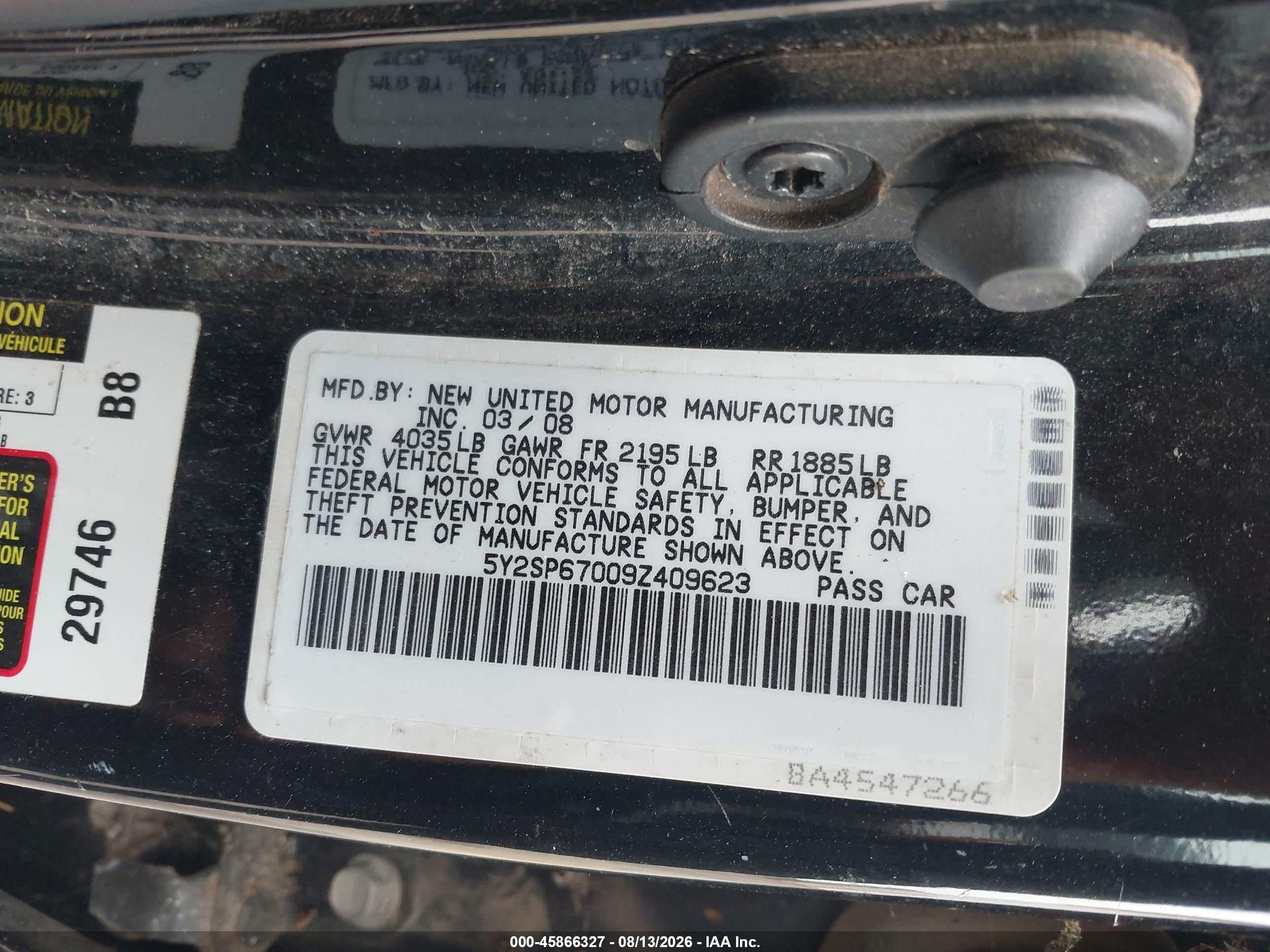 2009 Pontiac Vibe   Black vin: 5Y2SP67009Z409623
