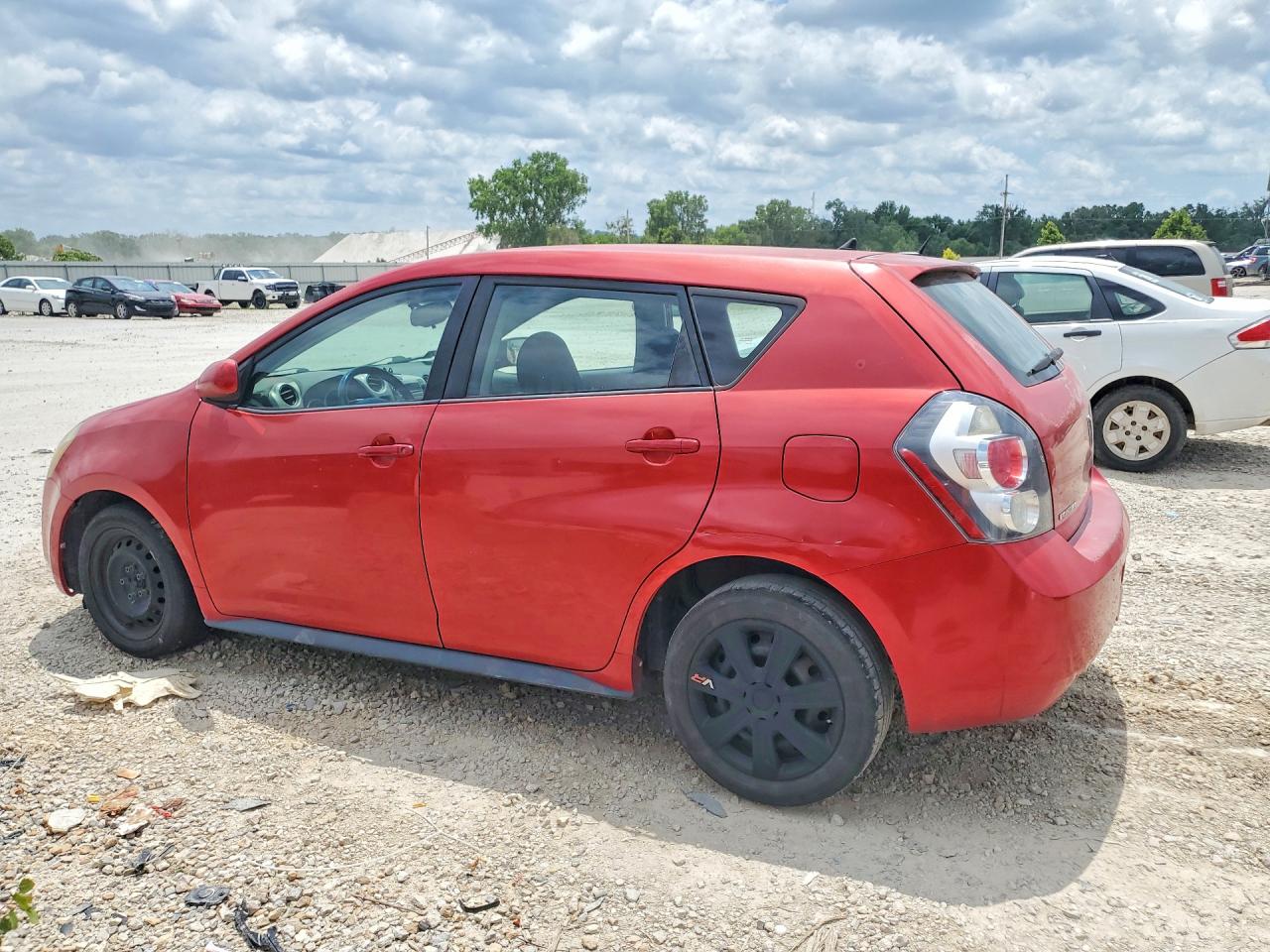 2009 Pontiac Vibe Red vin: 5Y2SP67009Z439558