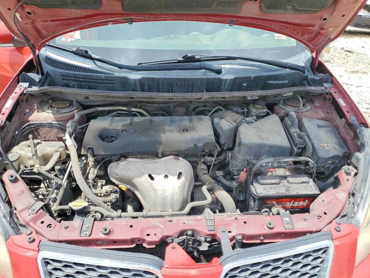 2009 Pontiac Vibe Red vin: 5Y2SP67009Z439558