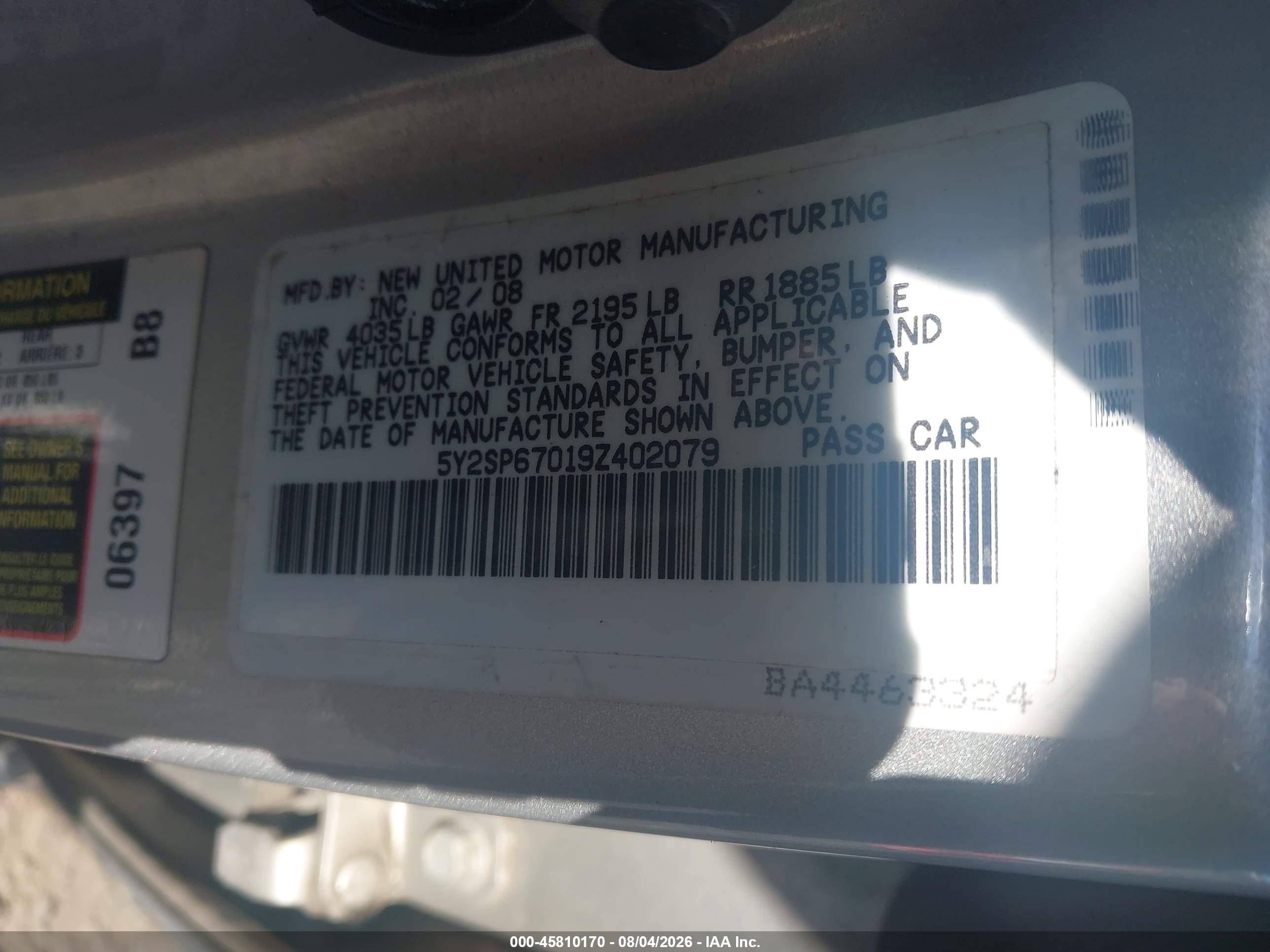 2009 Pontiac Vibe   Silver vin: 5Y2SP67019Z402079